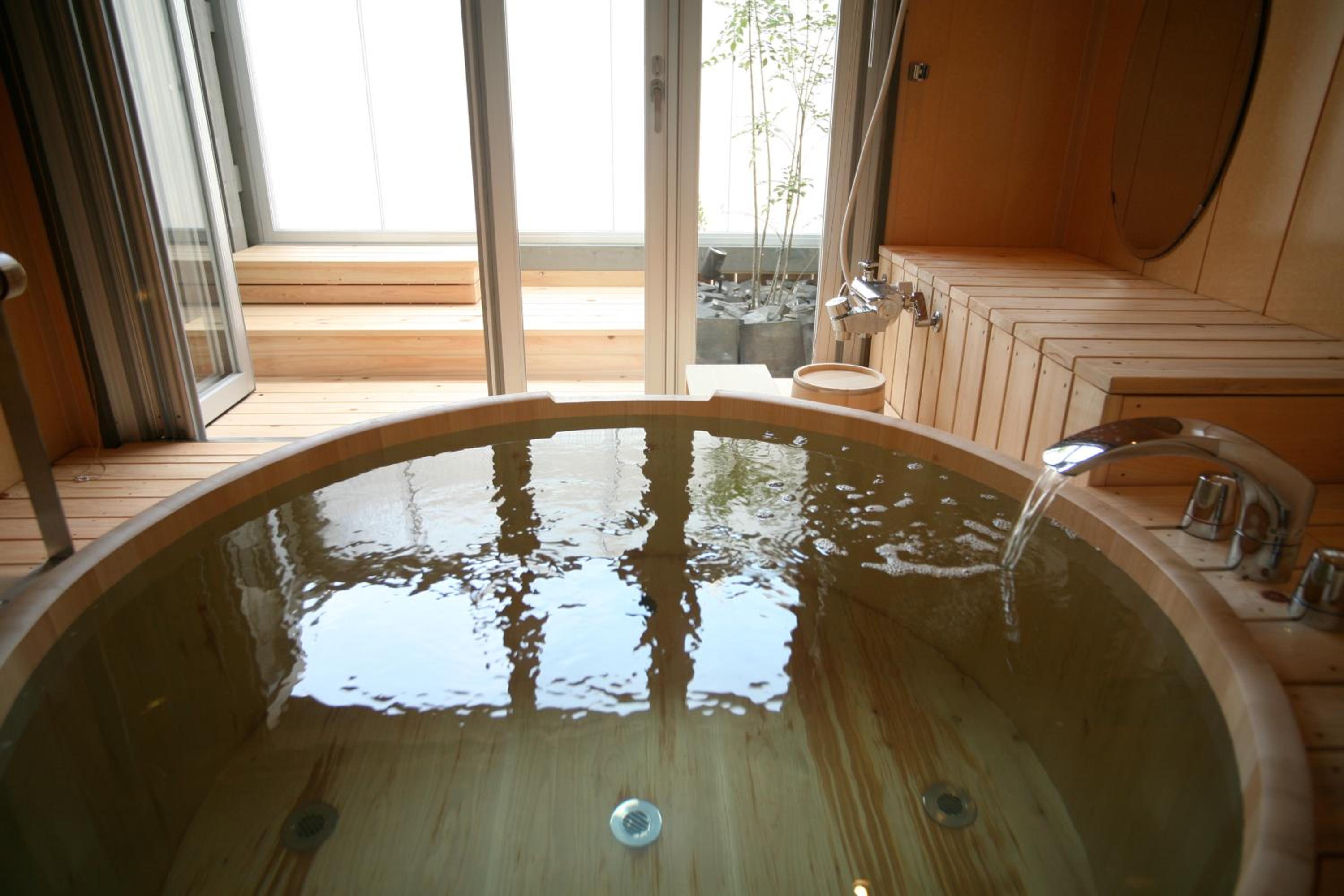 Tabinoyado Ushionoakari Geiboso