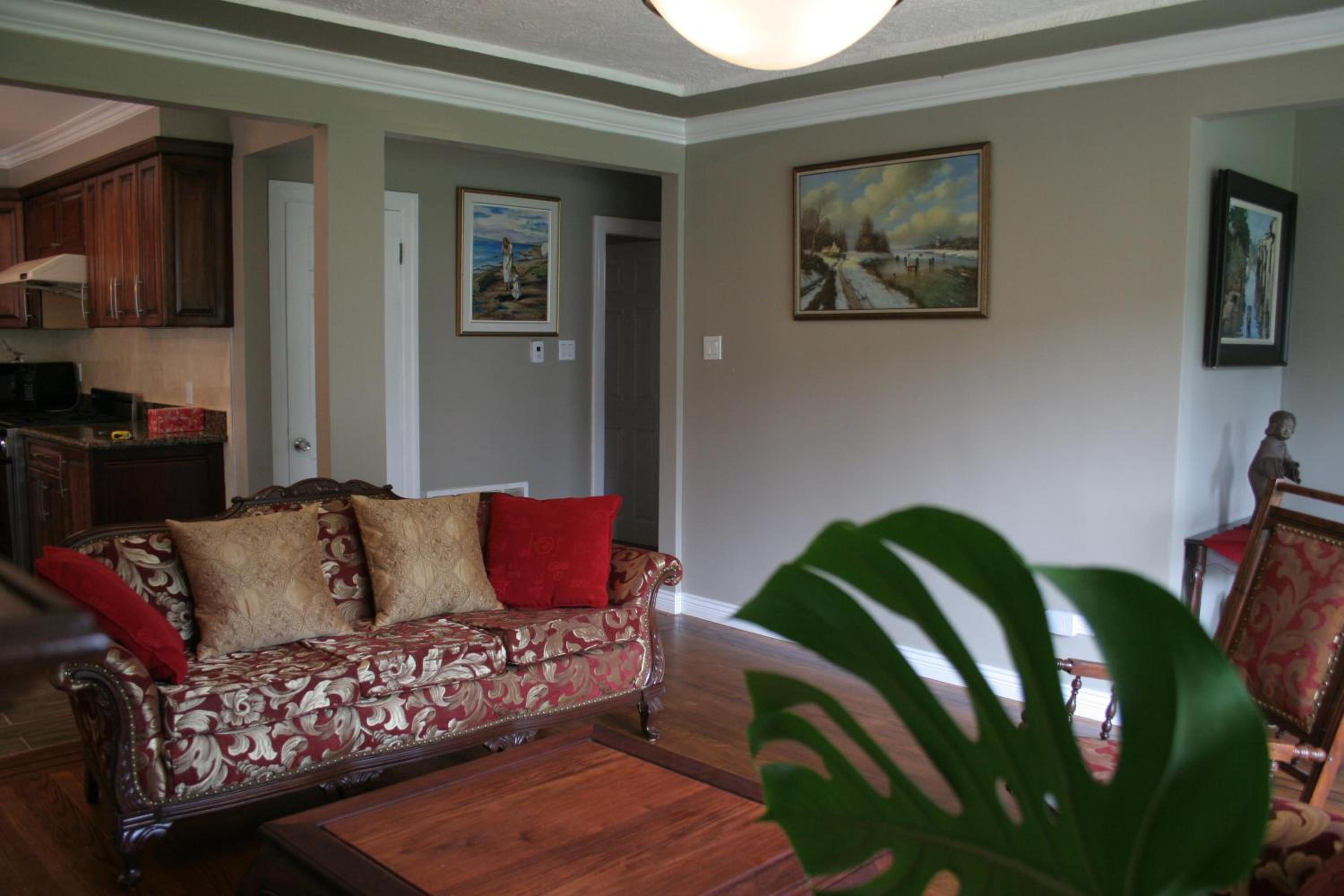 Semi Centre House