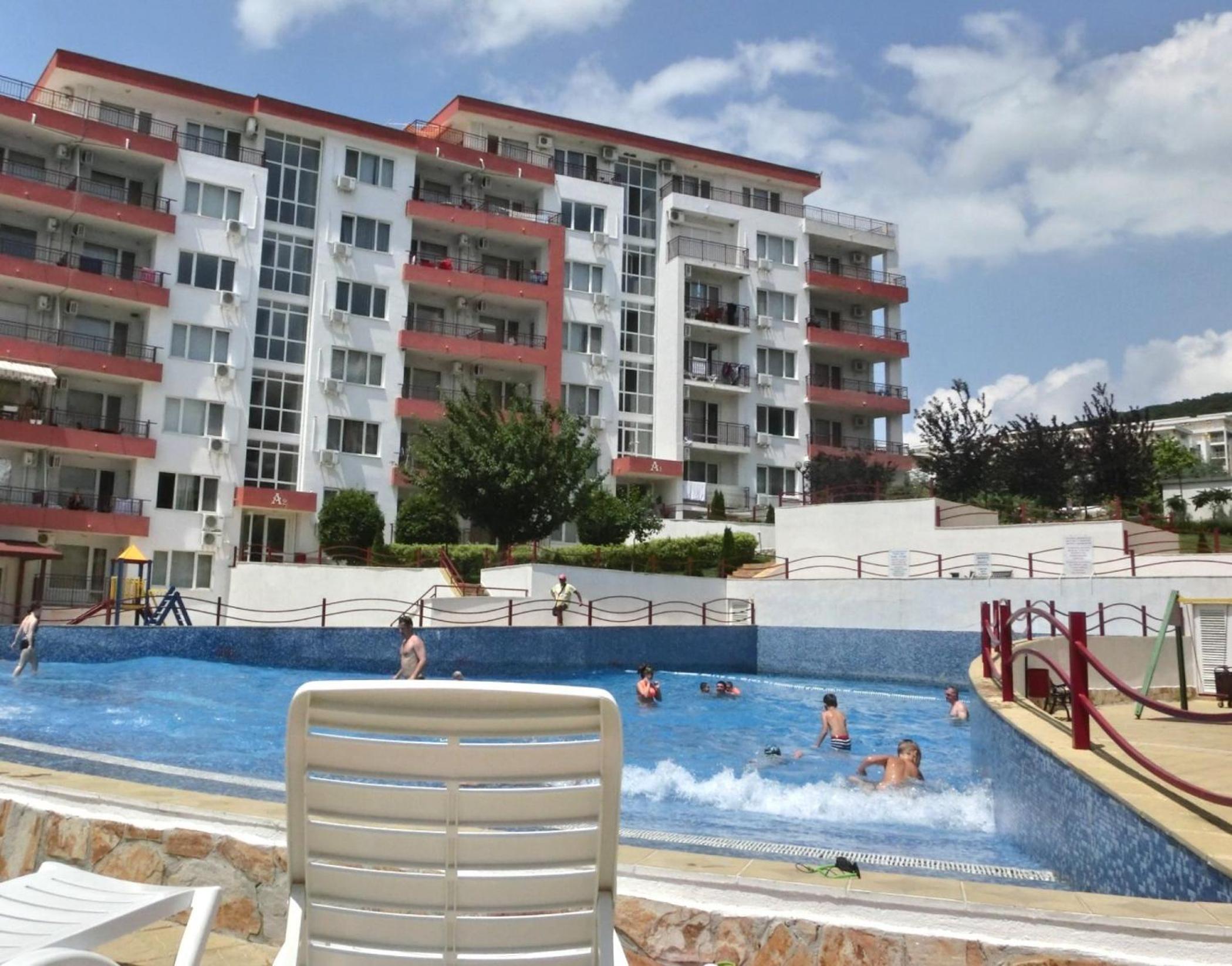 Panoramic Sea View Apartment Crown, Pools and Beach, Sveti Vlas