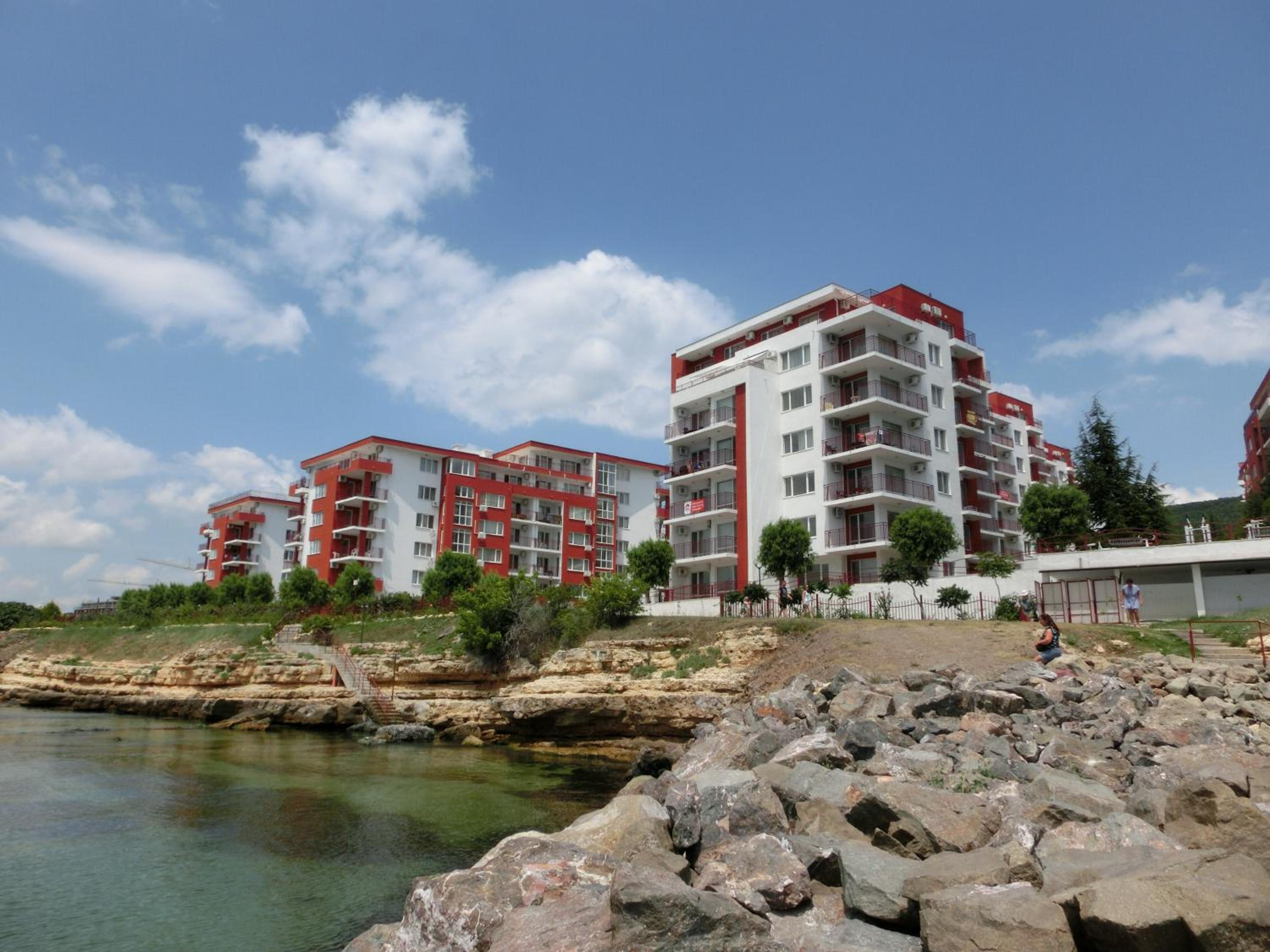 Panoramic Sea View Apartment Crown, Pools and Beach, Sveti Vlas