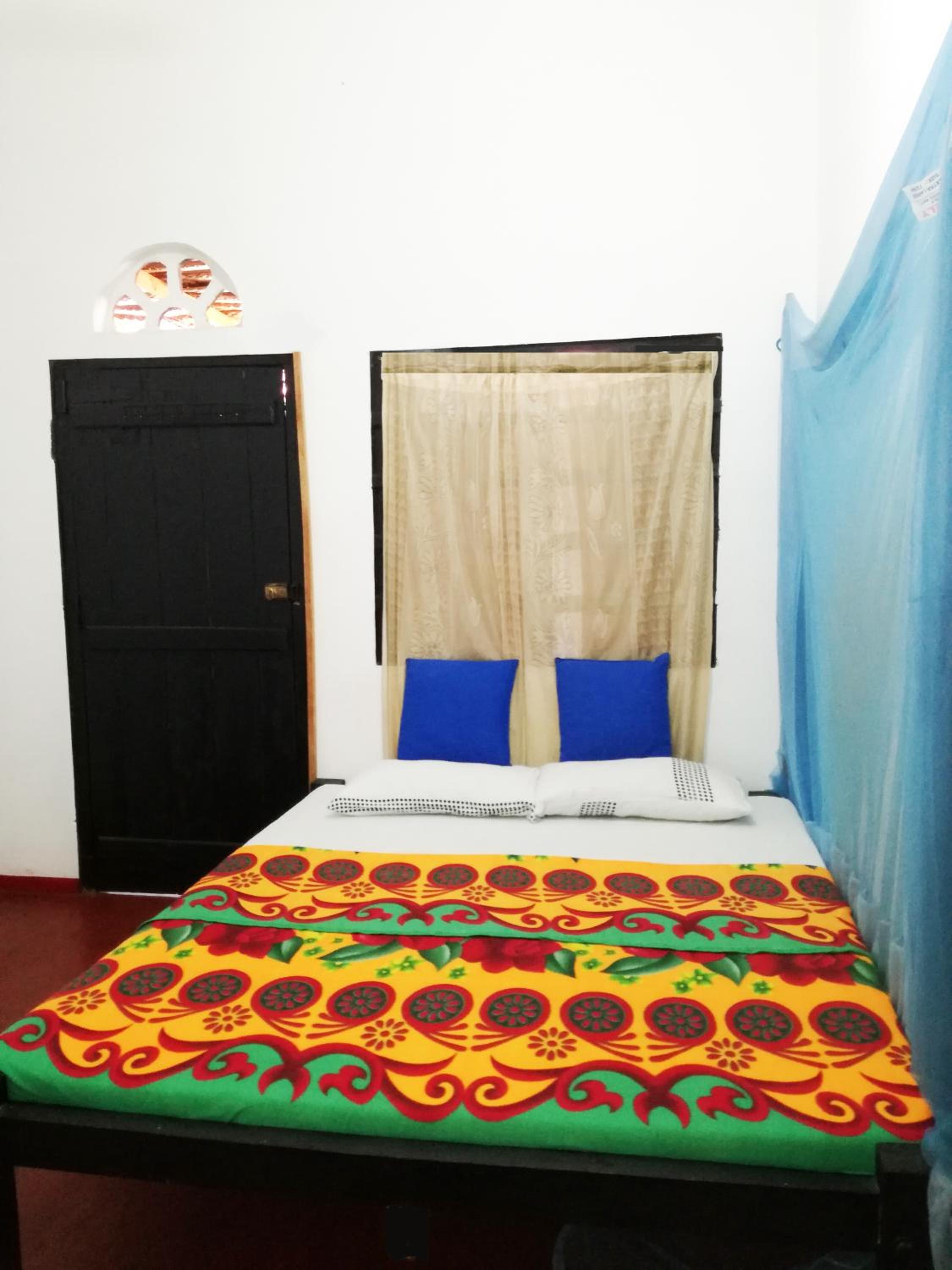 20 House Arugam
