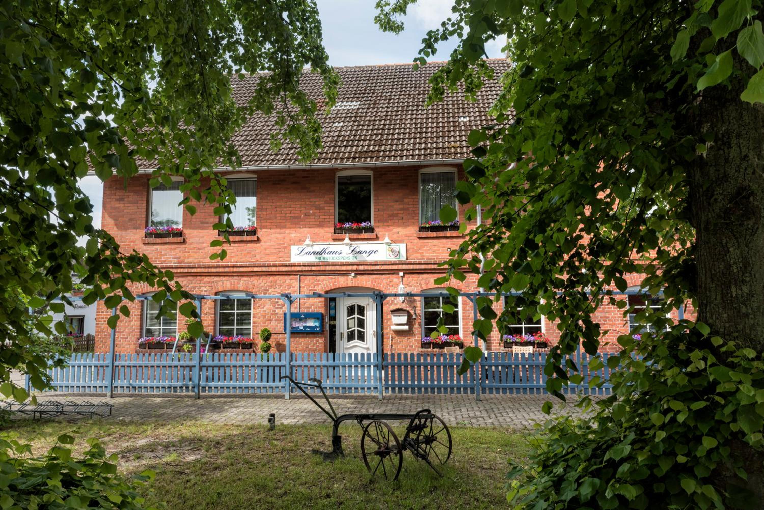 Frühstückspension Landhaus Lange view 3