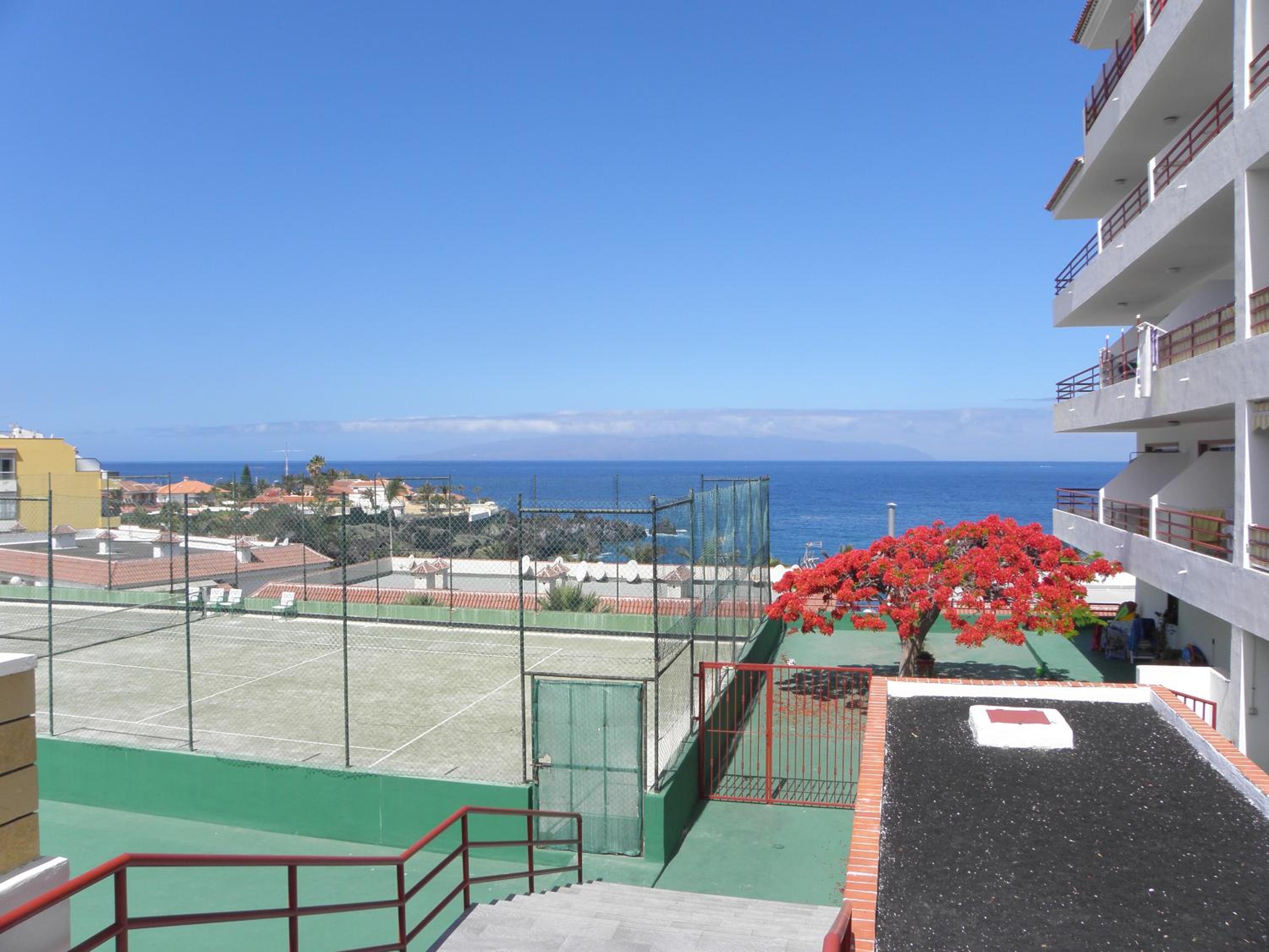 Beach Apartment with Ocean View La Arena