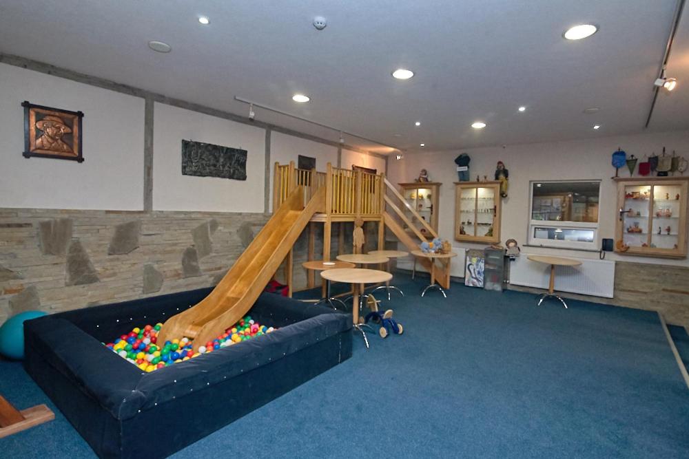children's play area