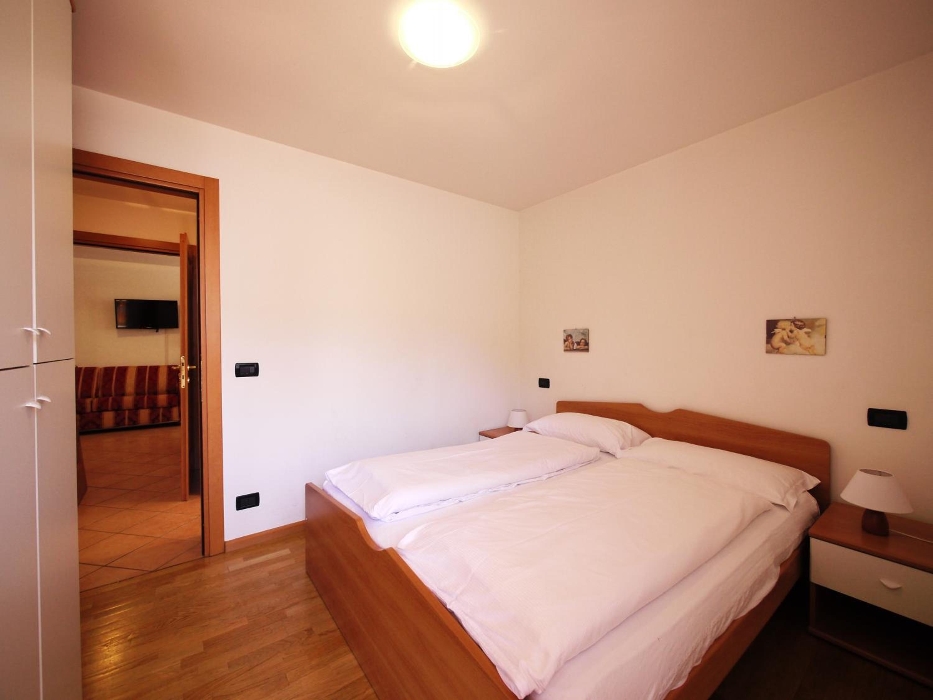 Photo 99