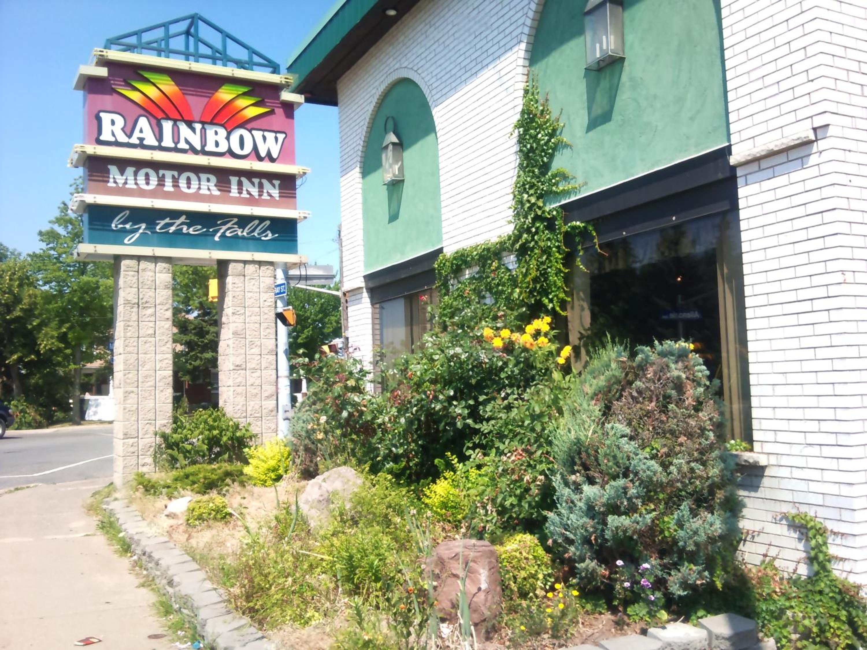Hotel Rainbow Motor Inn - Fallsview - Image 1