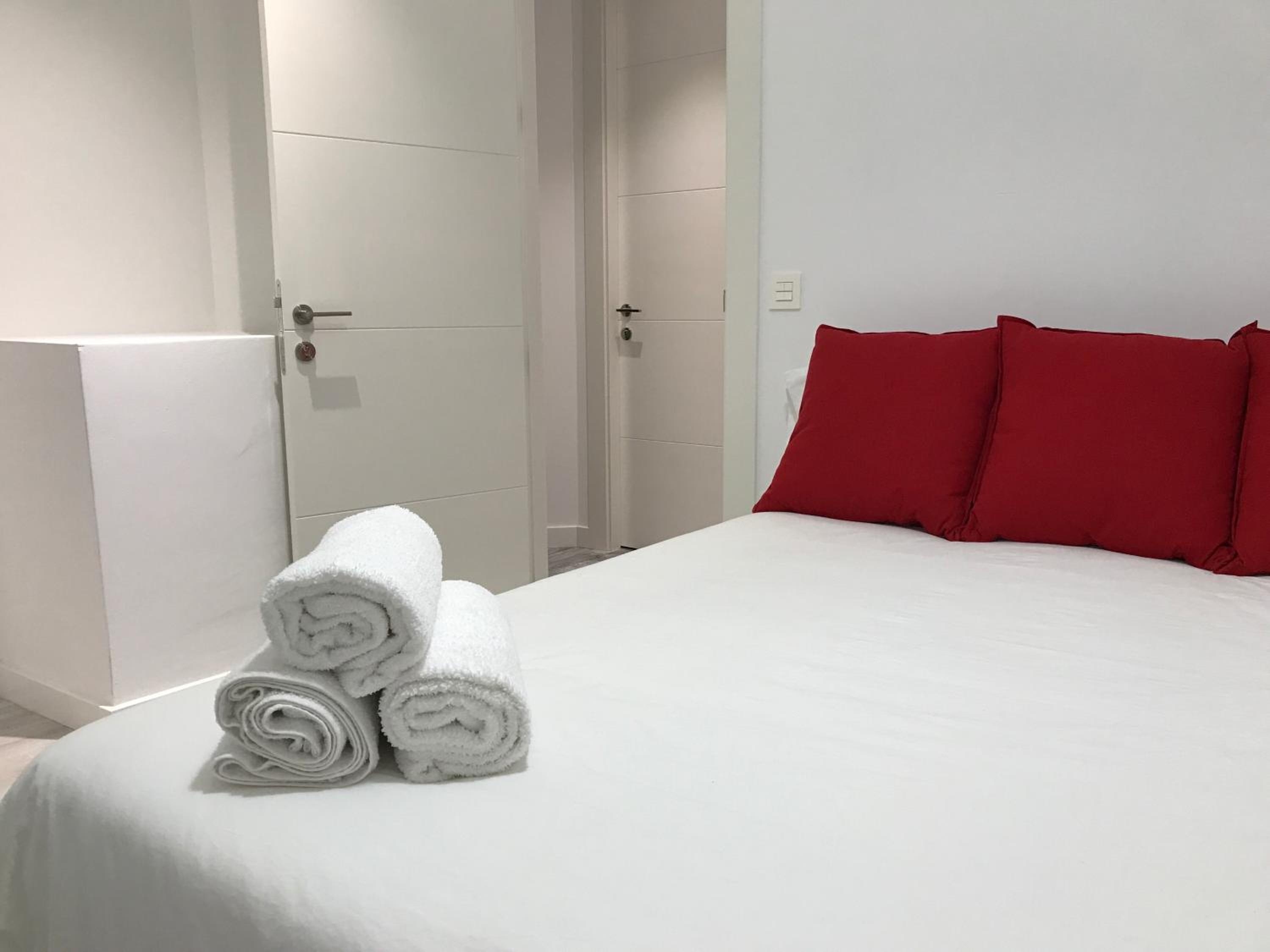 Smart-Tech Plaza Apartment