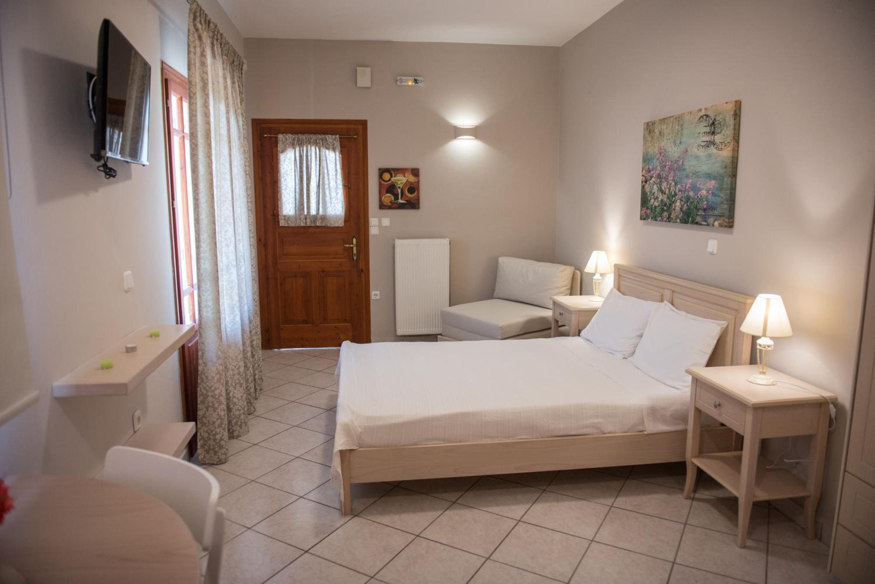 Aloni Studios & Apartments