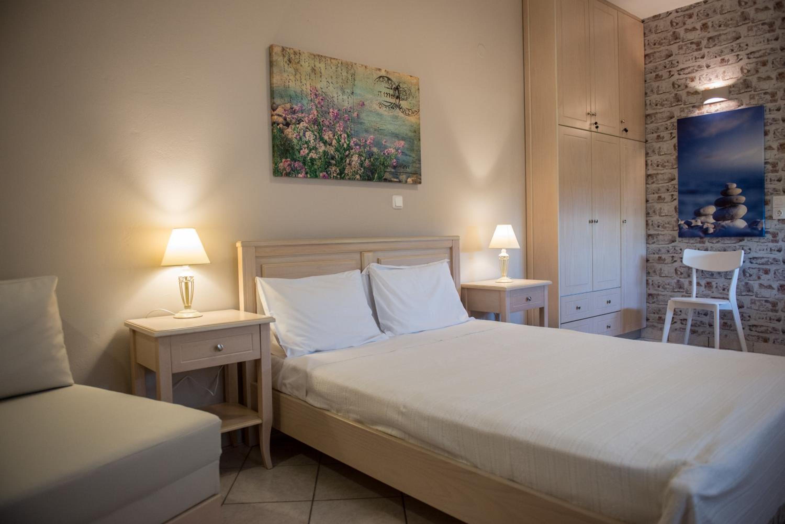 Aloni Studios & Apartments
