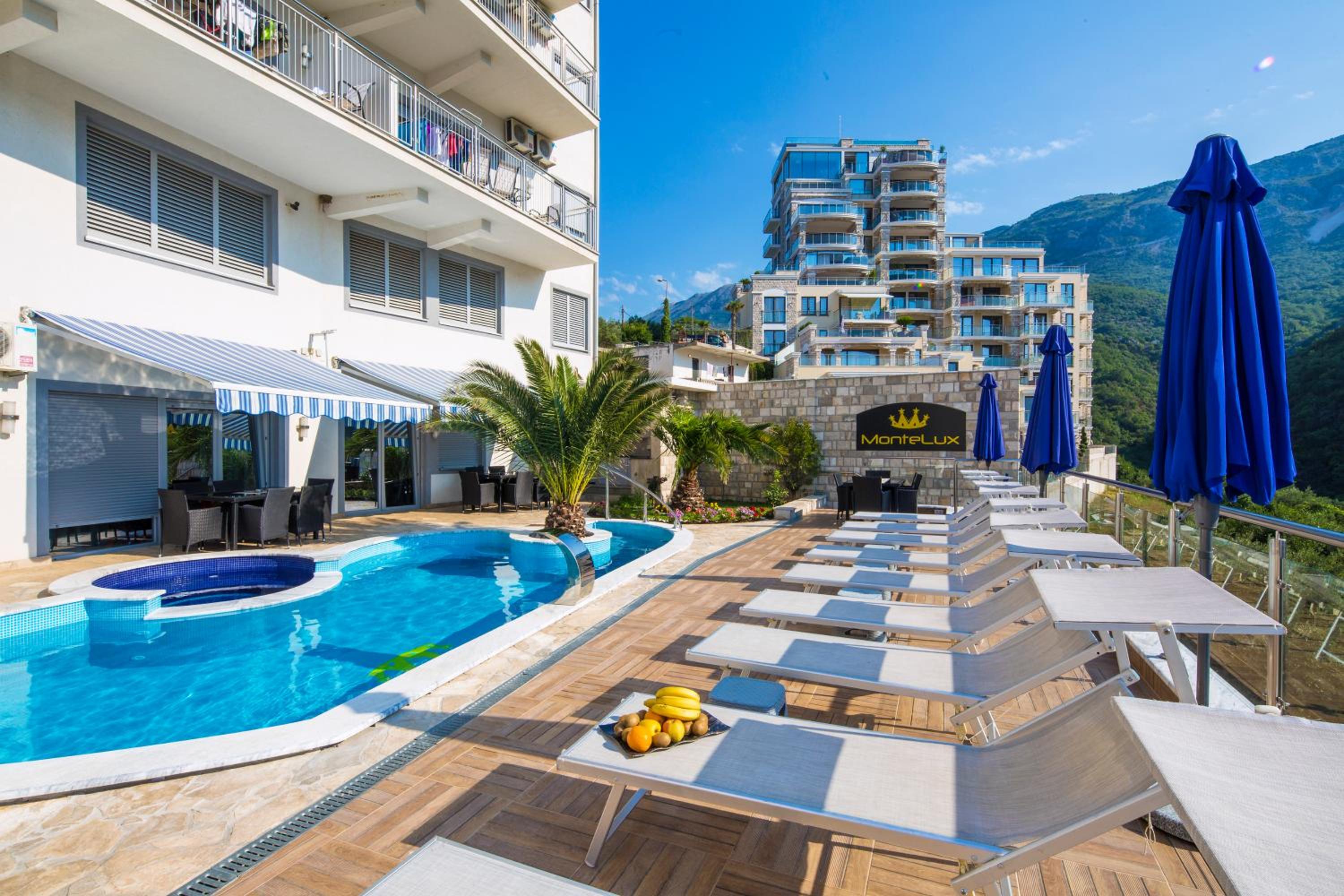 Montelux Apartments