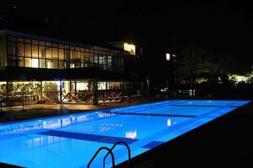 Porto Real Suites - Apto com vista para o mar e lazer de resort