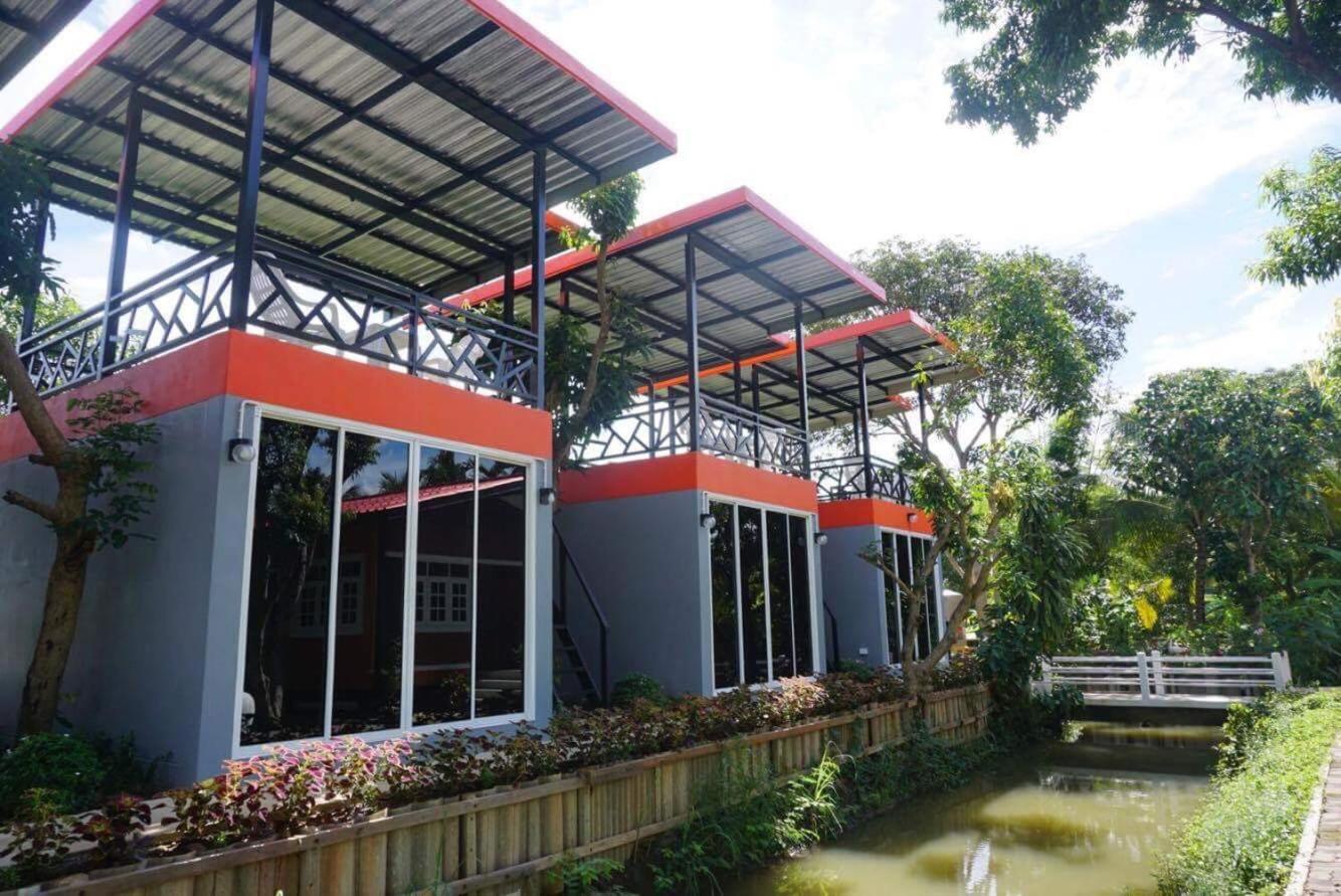 Meephawa Resort