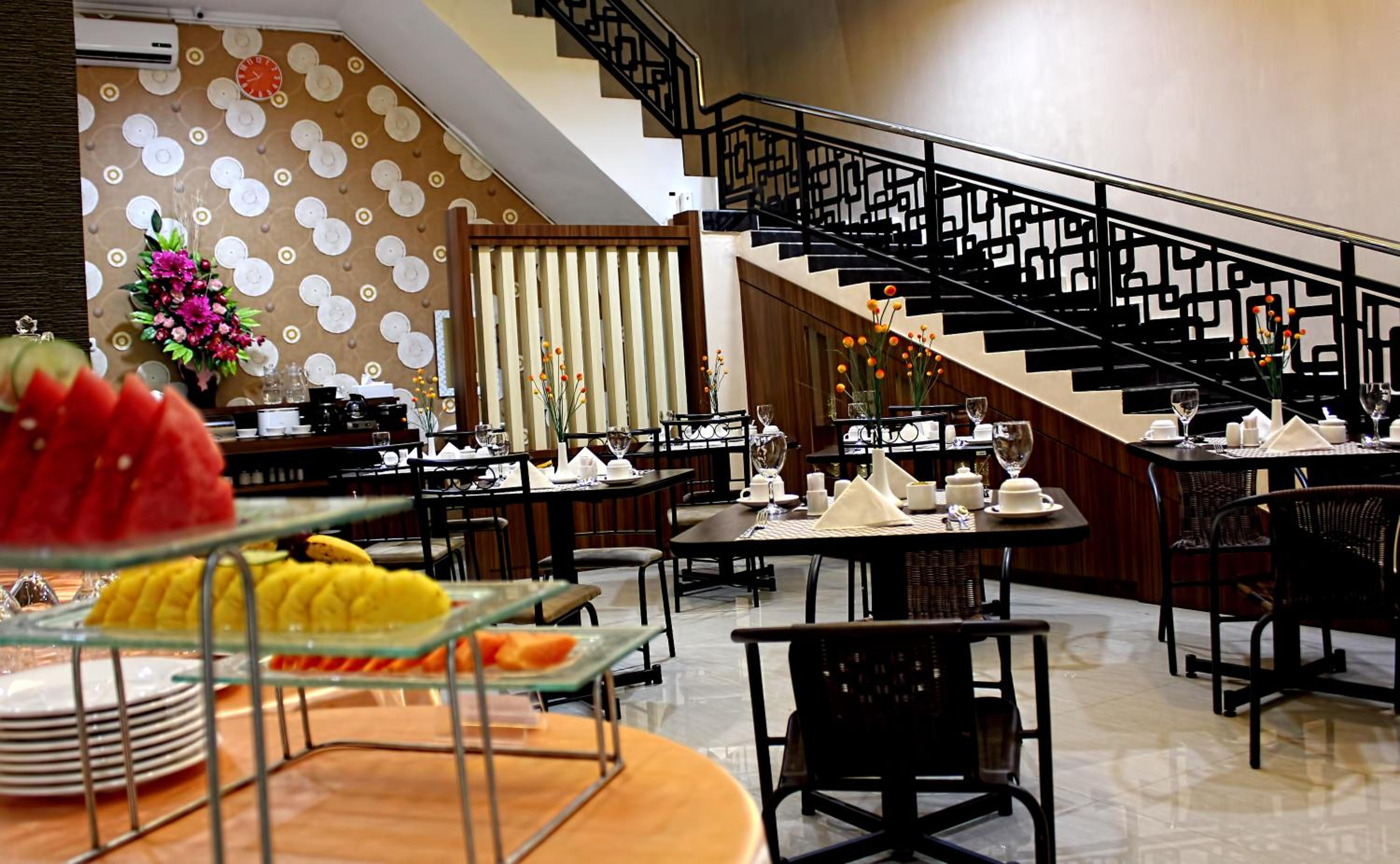 Mel's Inn Manado