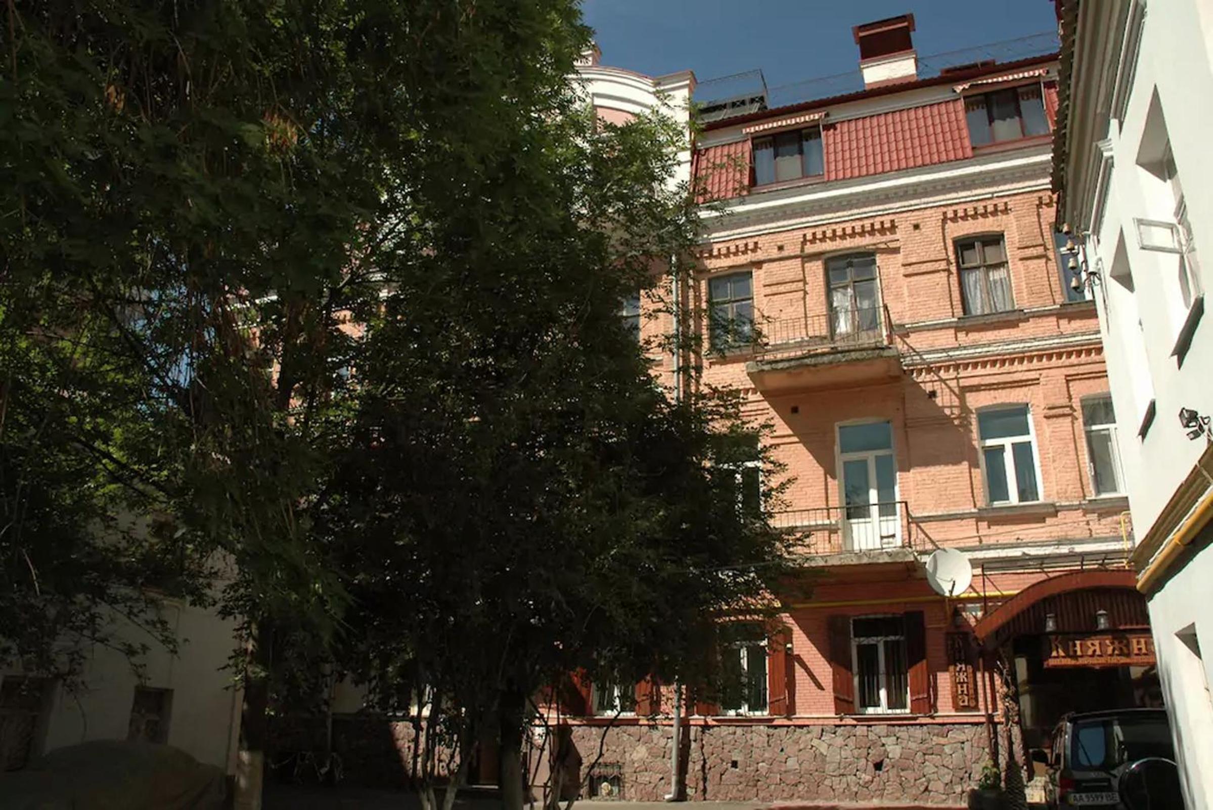 Home Hotel Apartments on Mykhailivska Square - Kiev