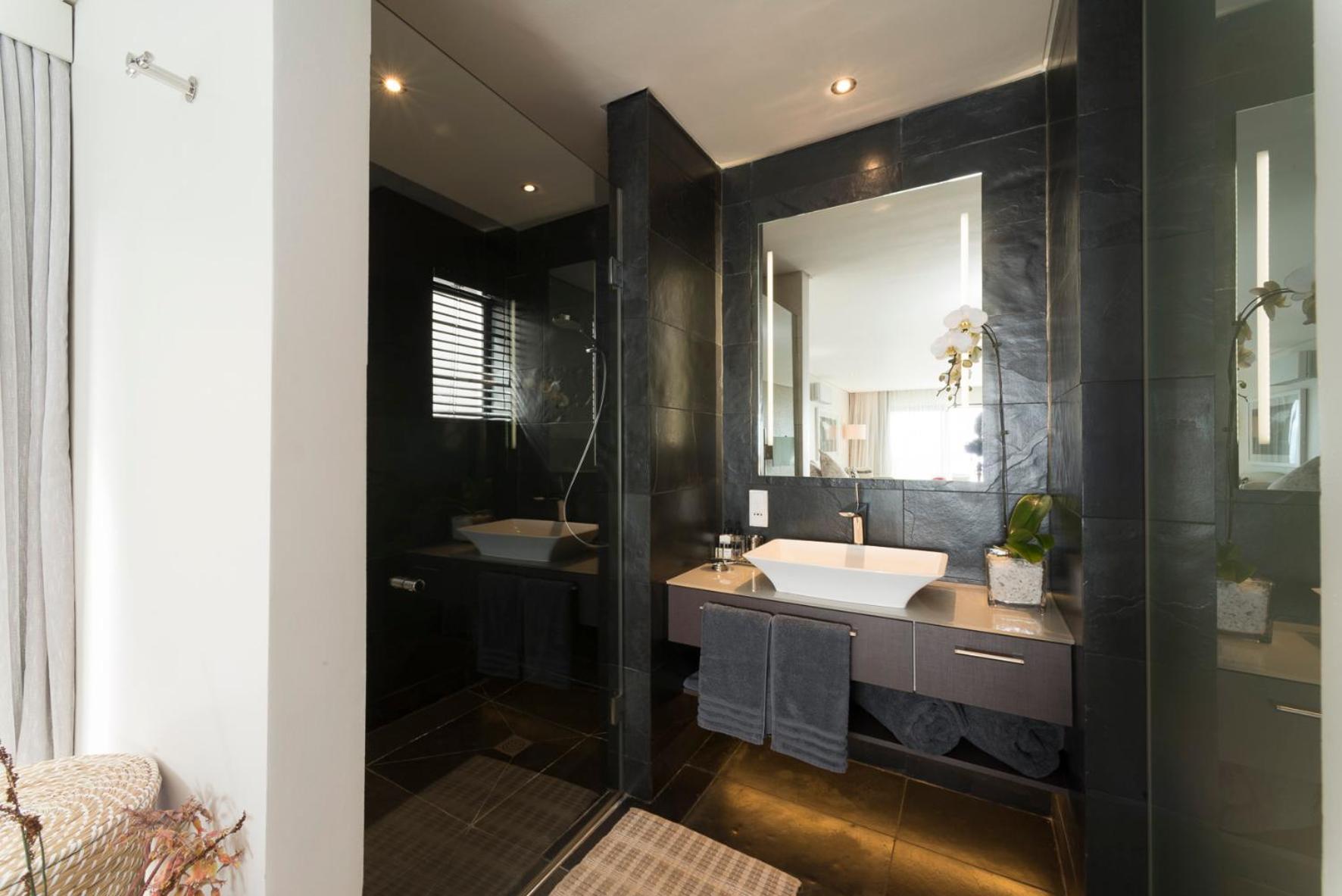 CB-ONE Luxury Stay