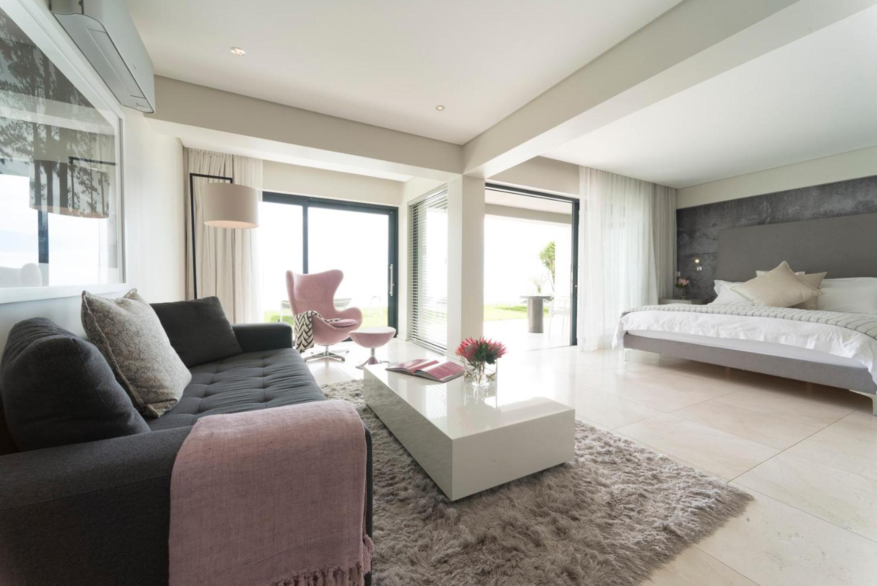 CB-ONE Luxury Stay