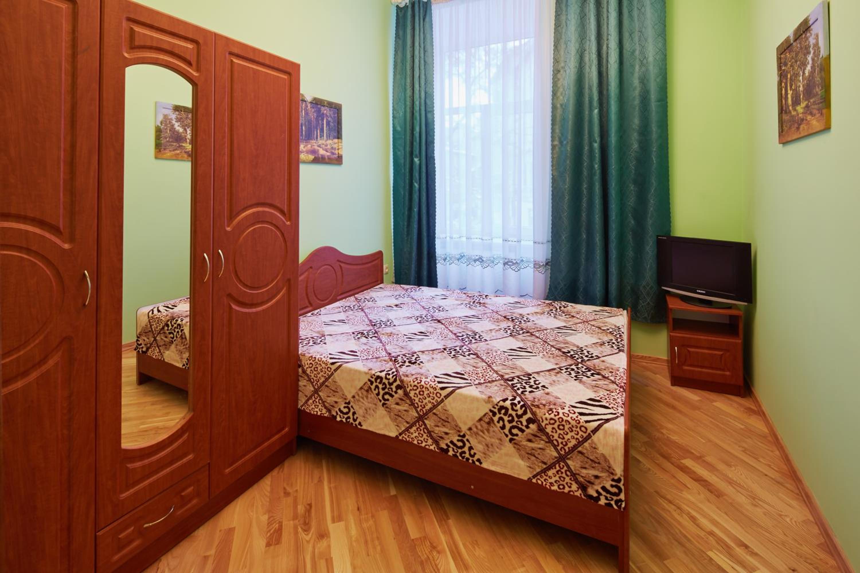 Apartment on Krakovskaya view 2