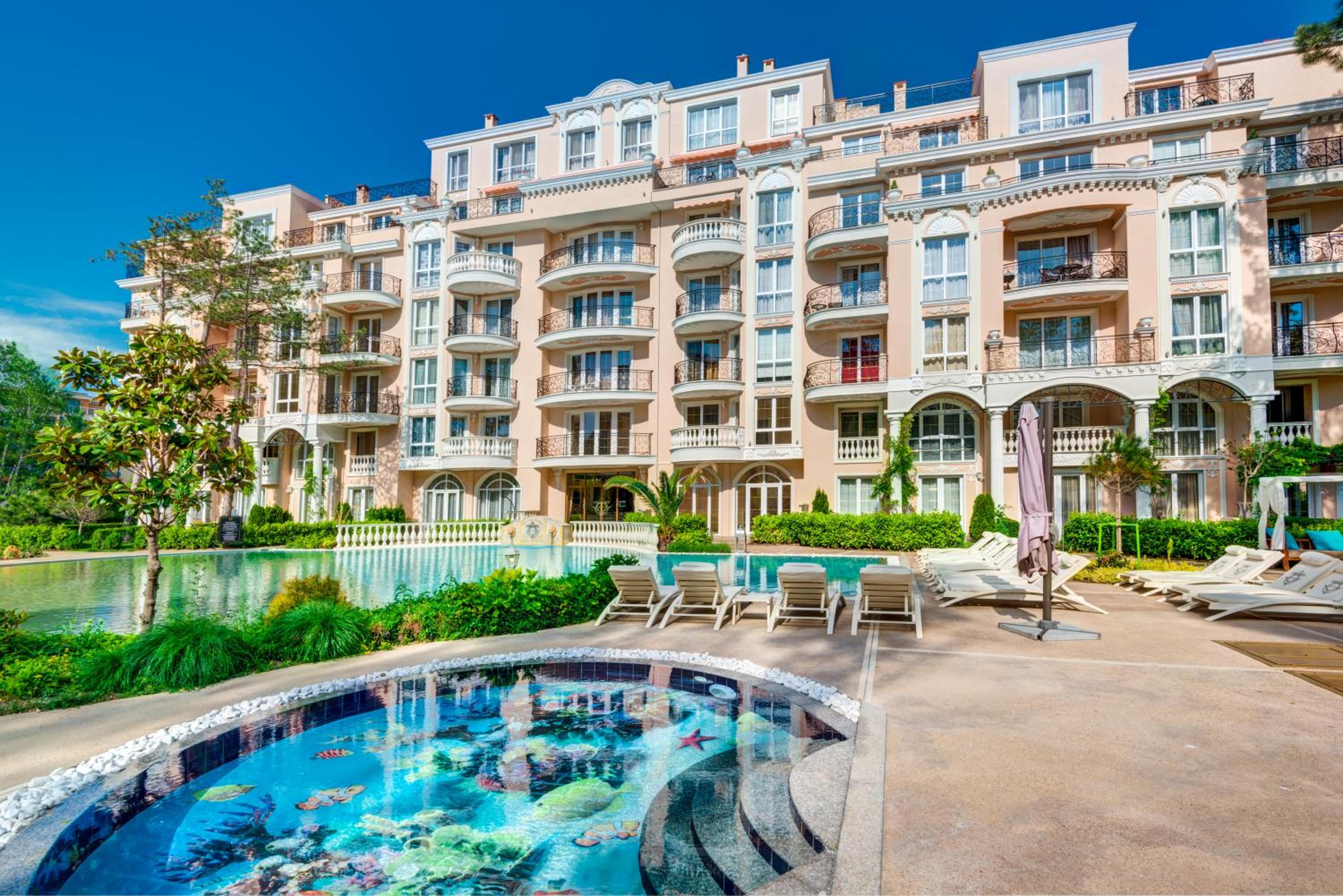 Venera & Anastasia Palace Apartments