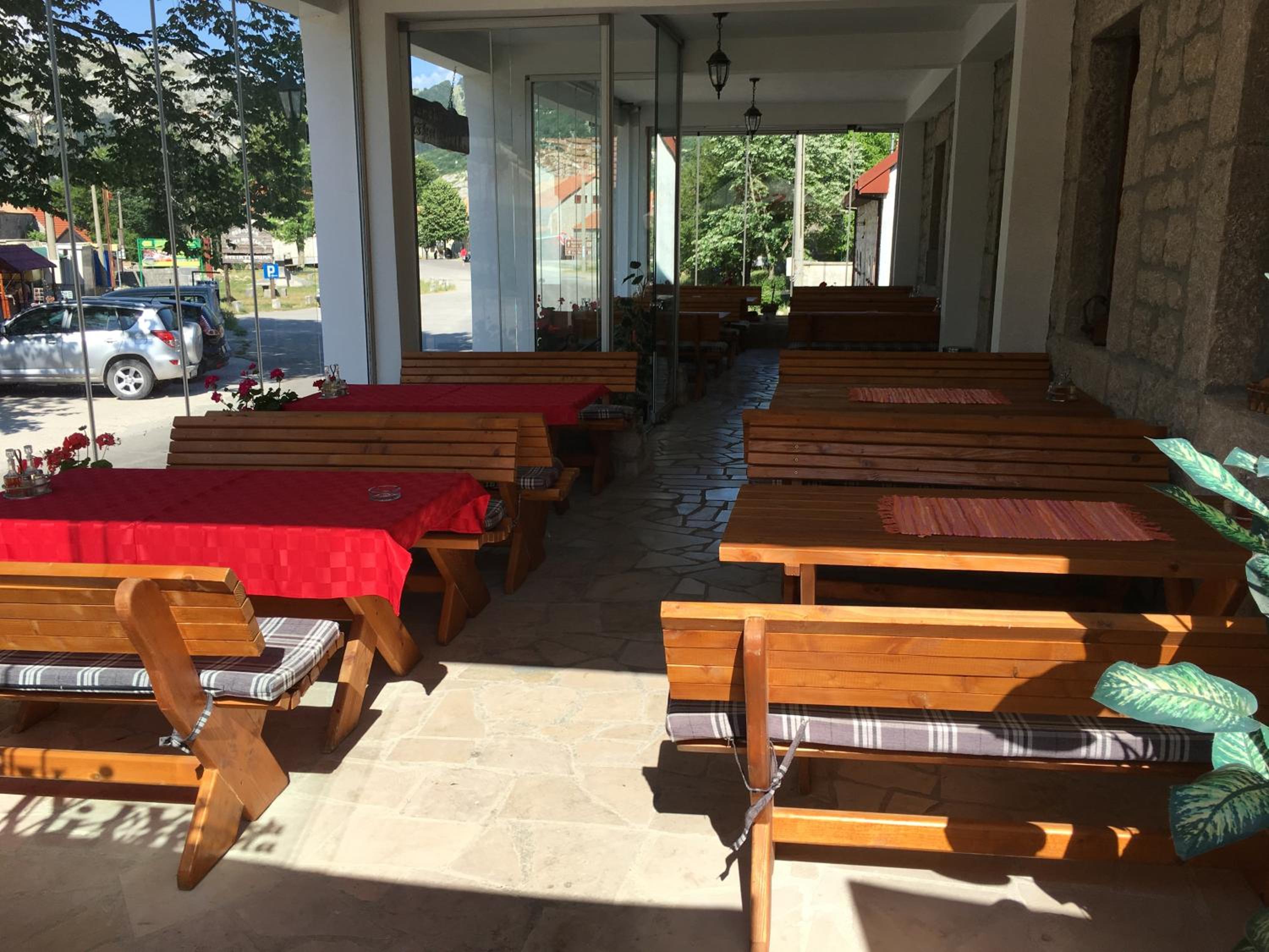 Photo 16