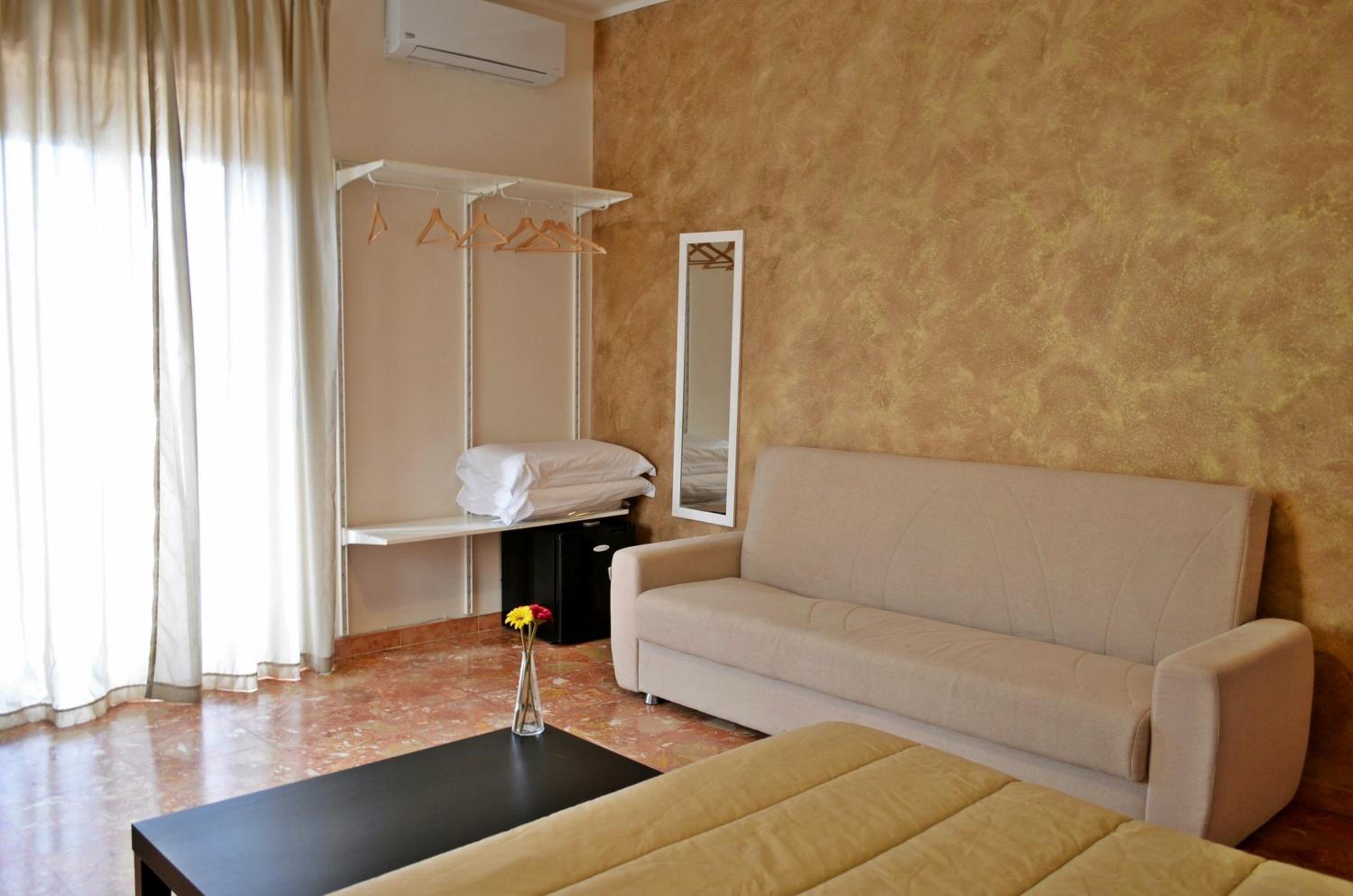Bed & Breakfast Fontanarossa Airport -Private Parking-