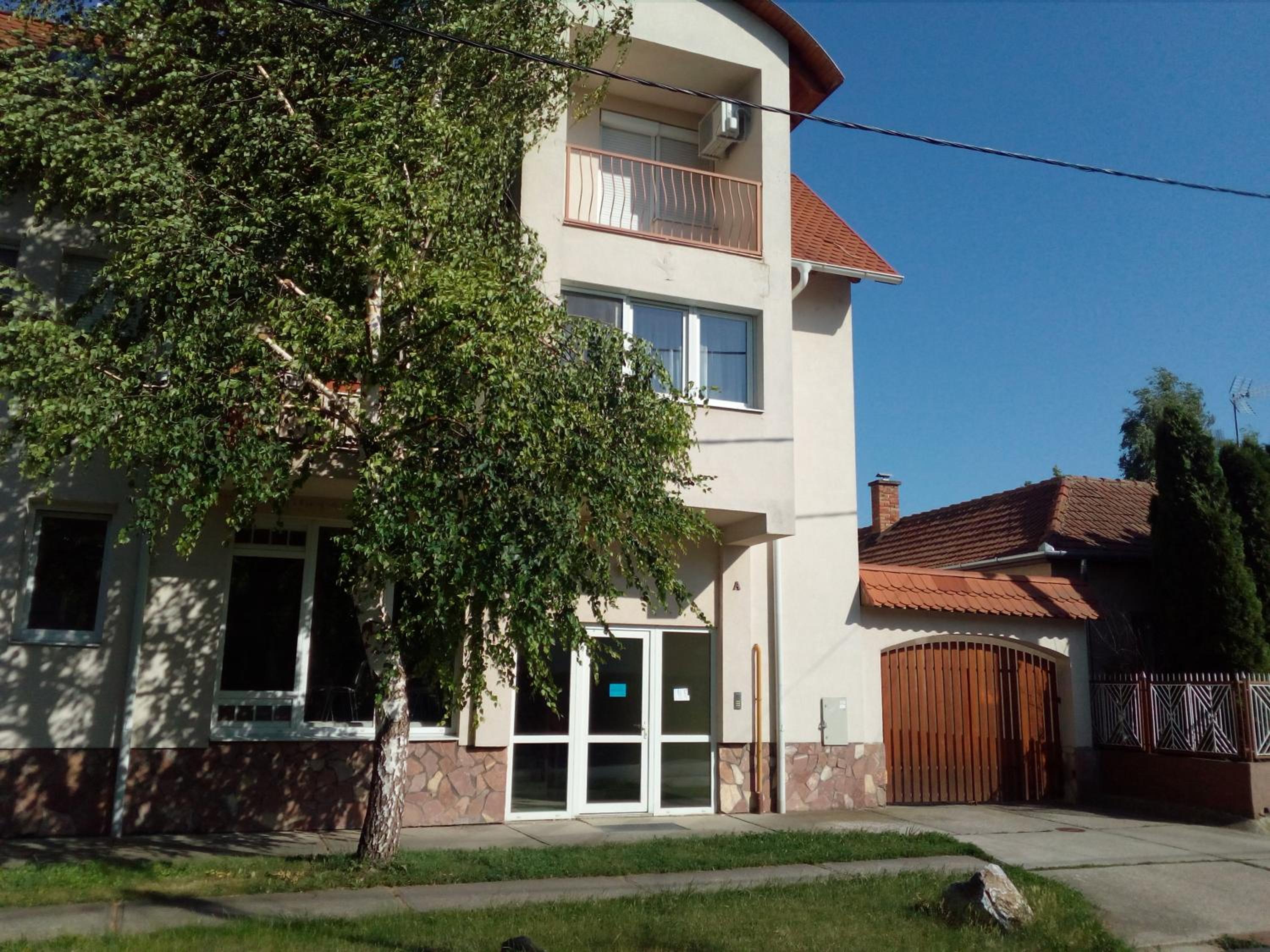 GÓBÉ Apartman view 4