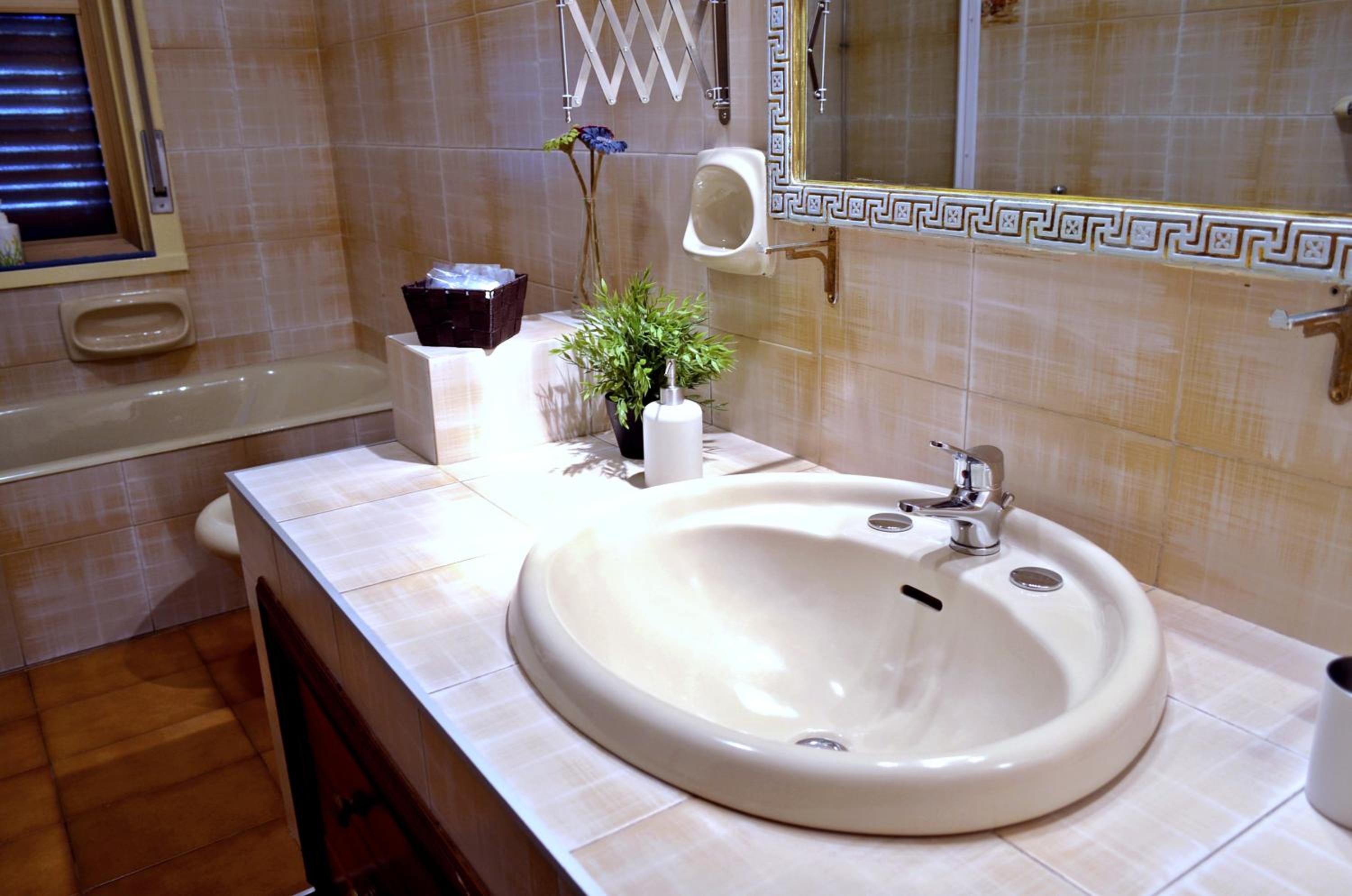 Bed & Breakfast Fontanarossa Airport -Private Parking-