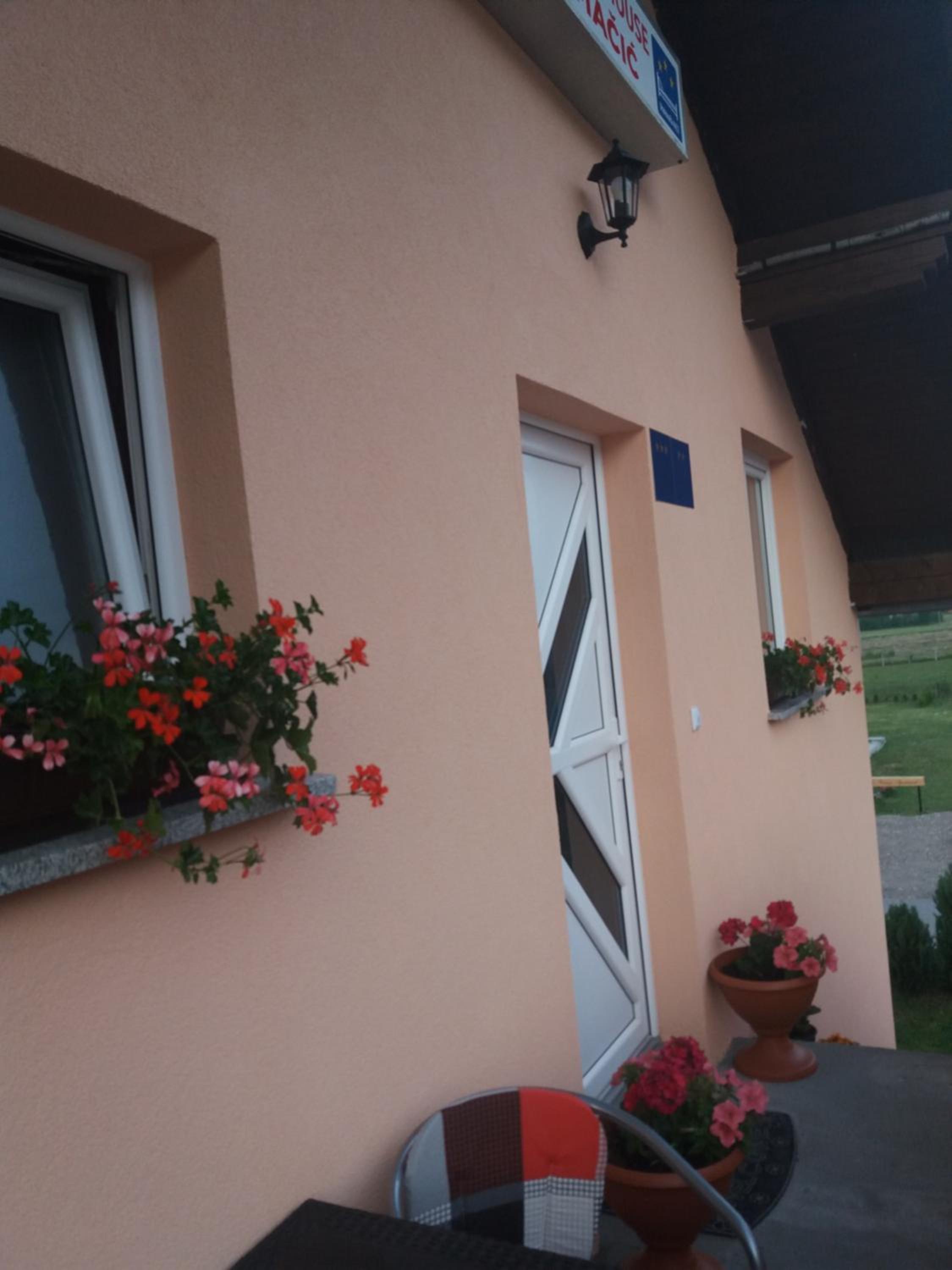 Photo 49
