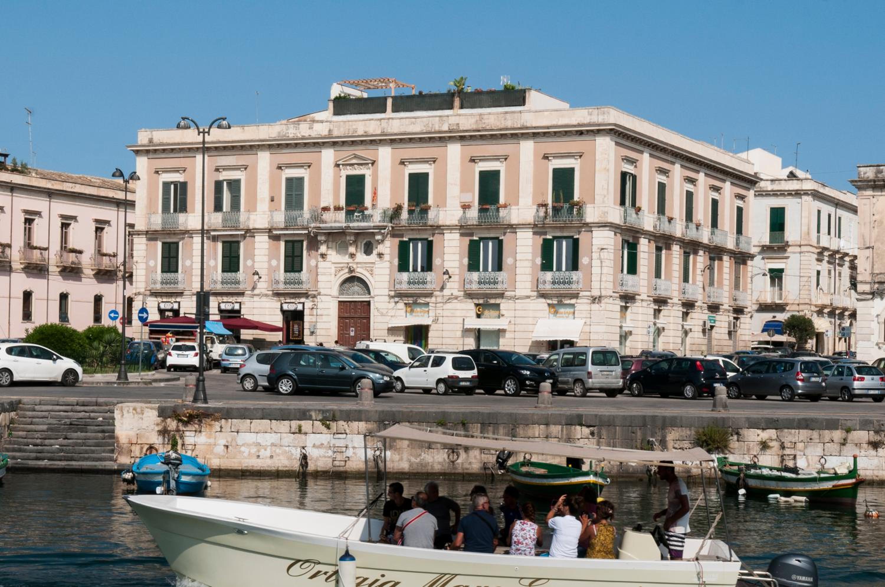 Ortigia Exclusive Apartment view 2