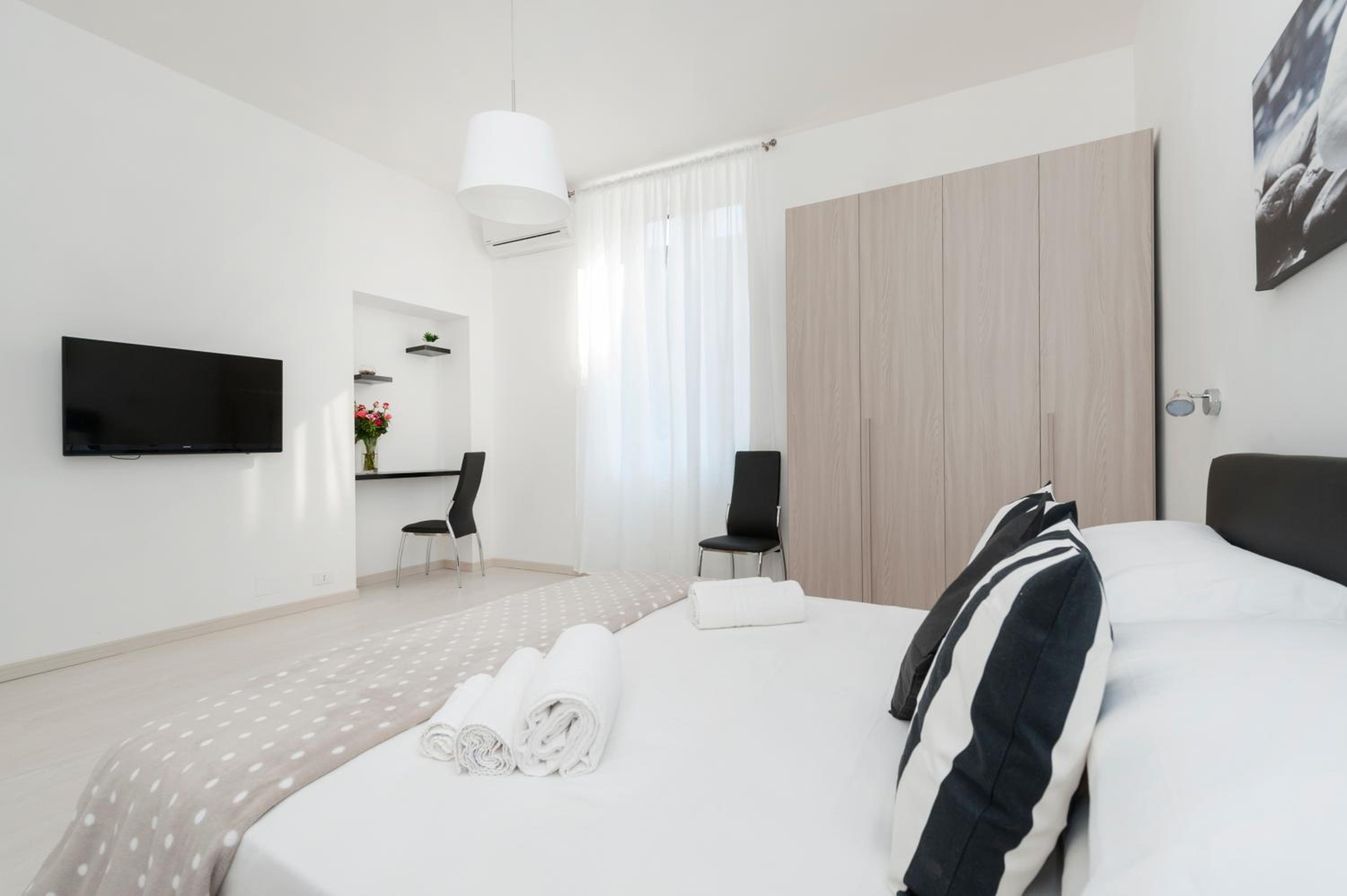 White Flat Termini