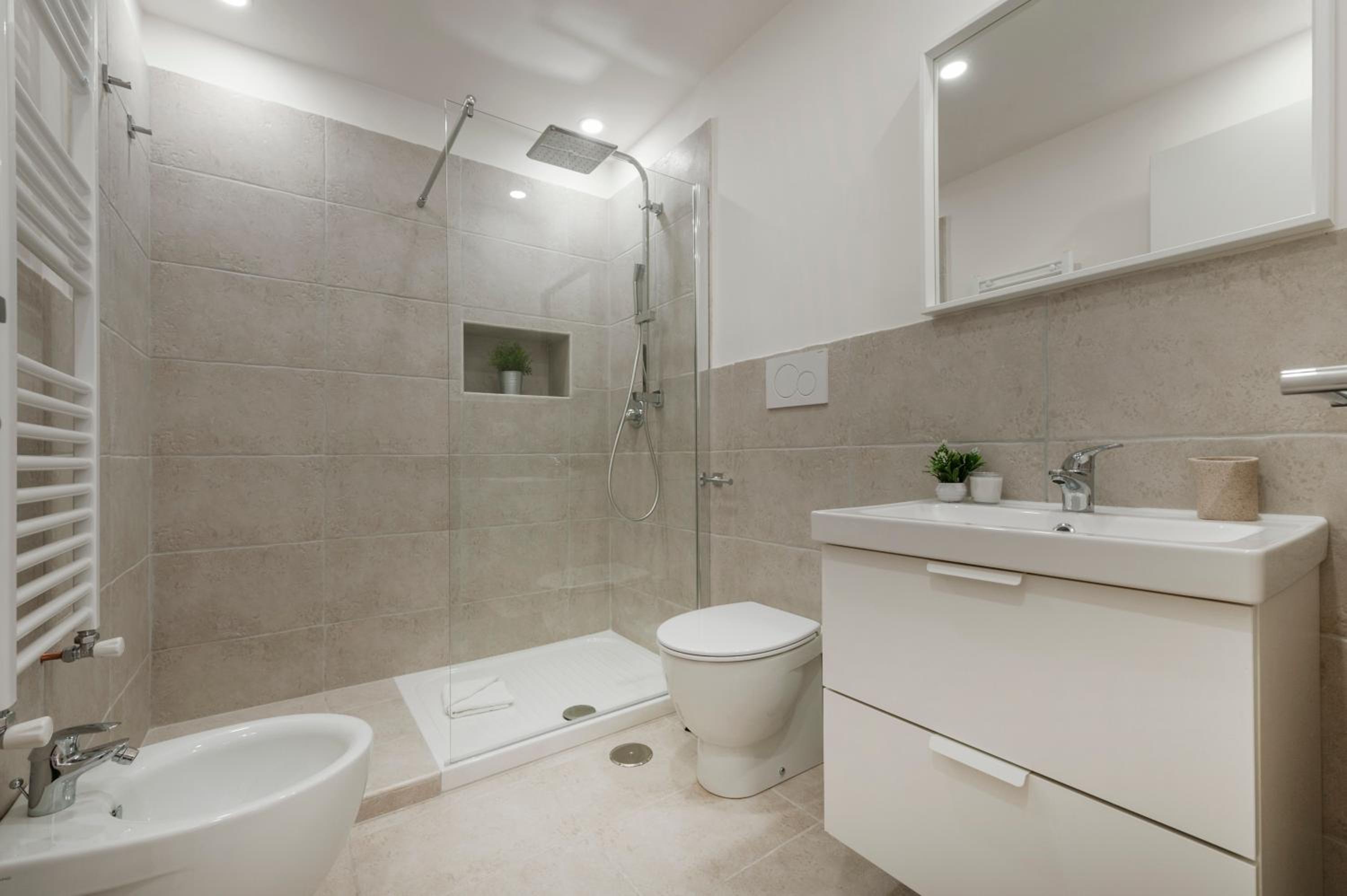 White Flat Termini