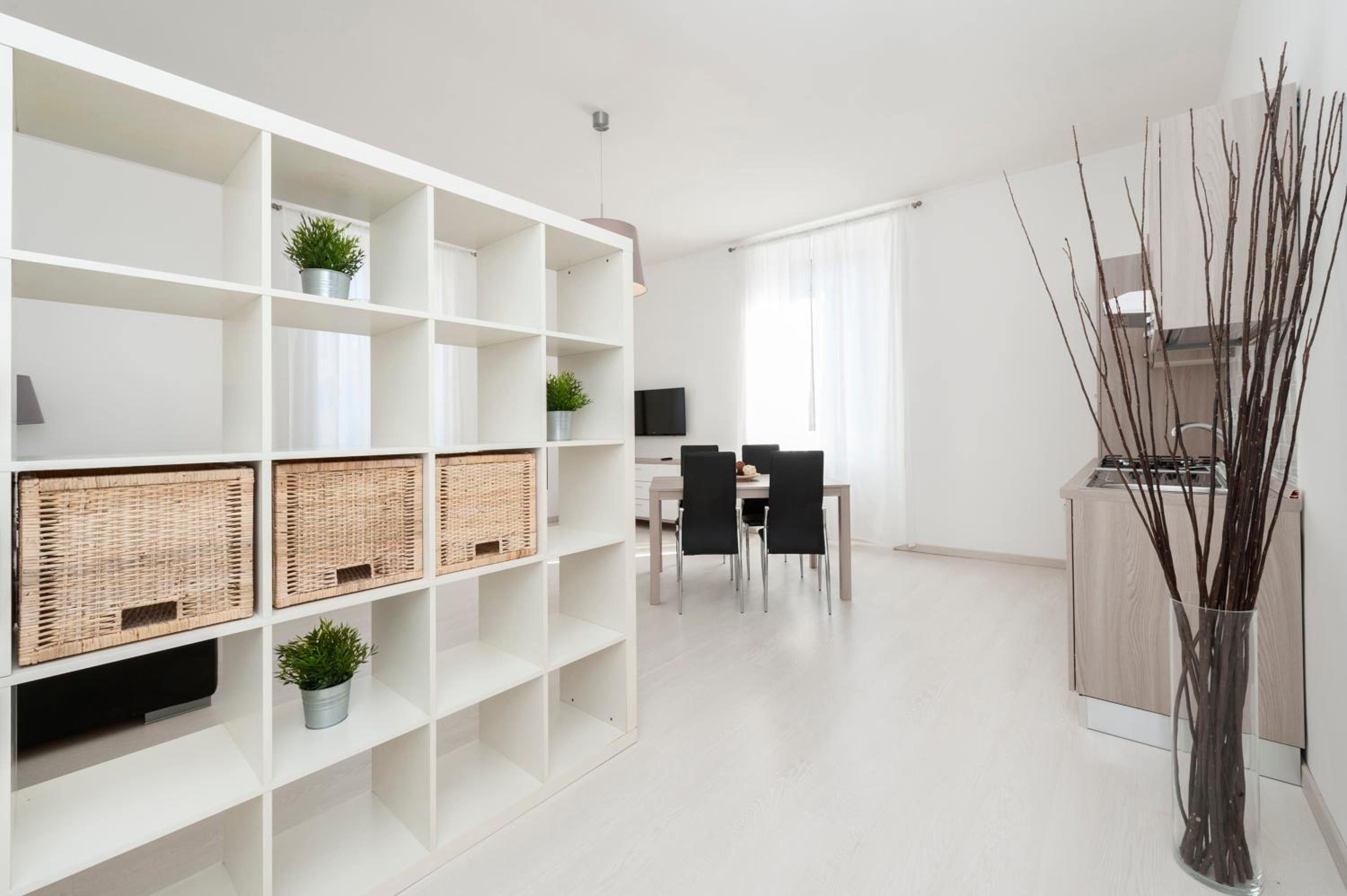 White Flat Termini