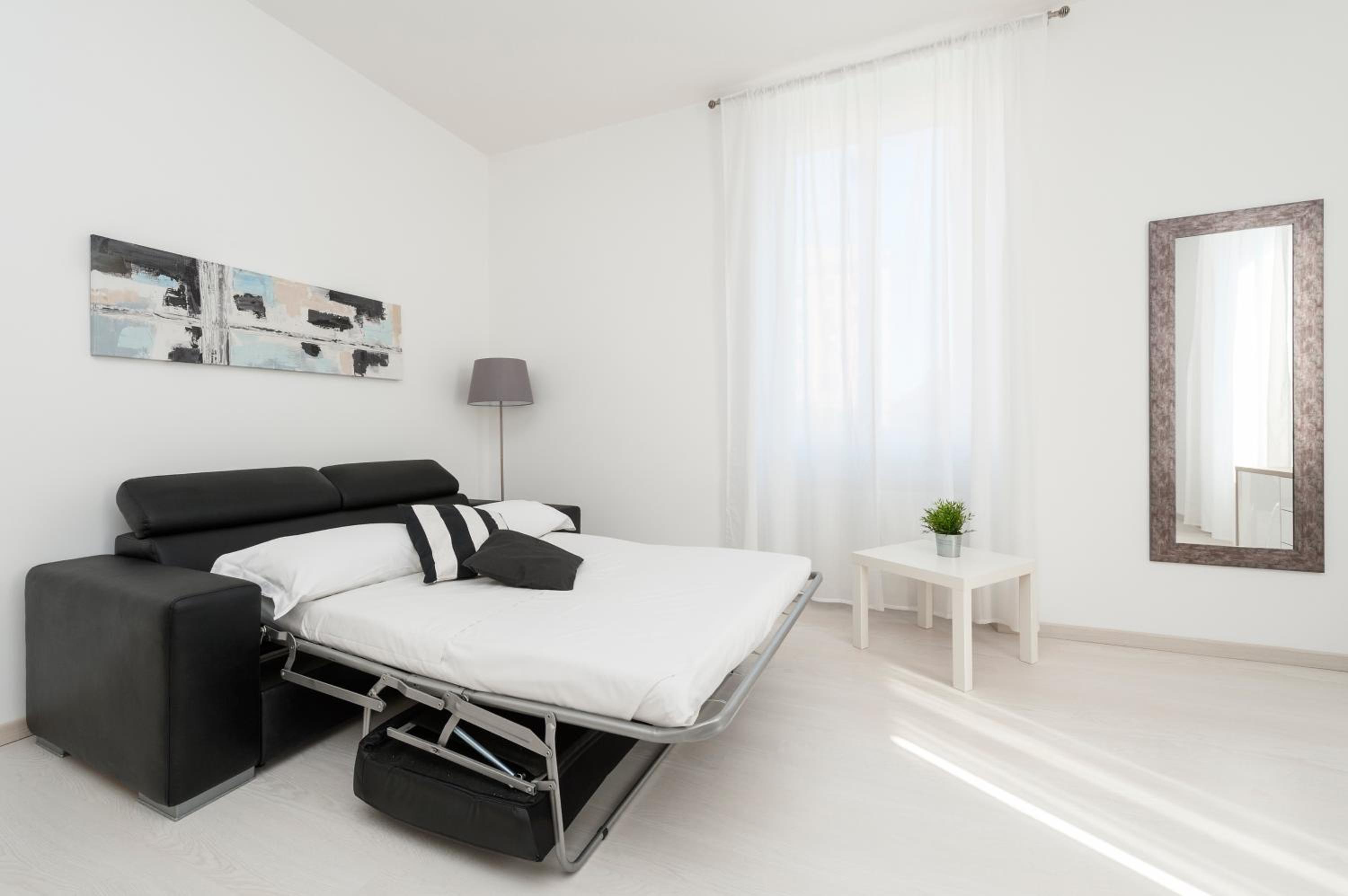 White Flat Termini