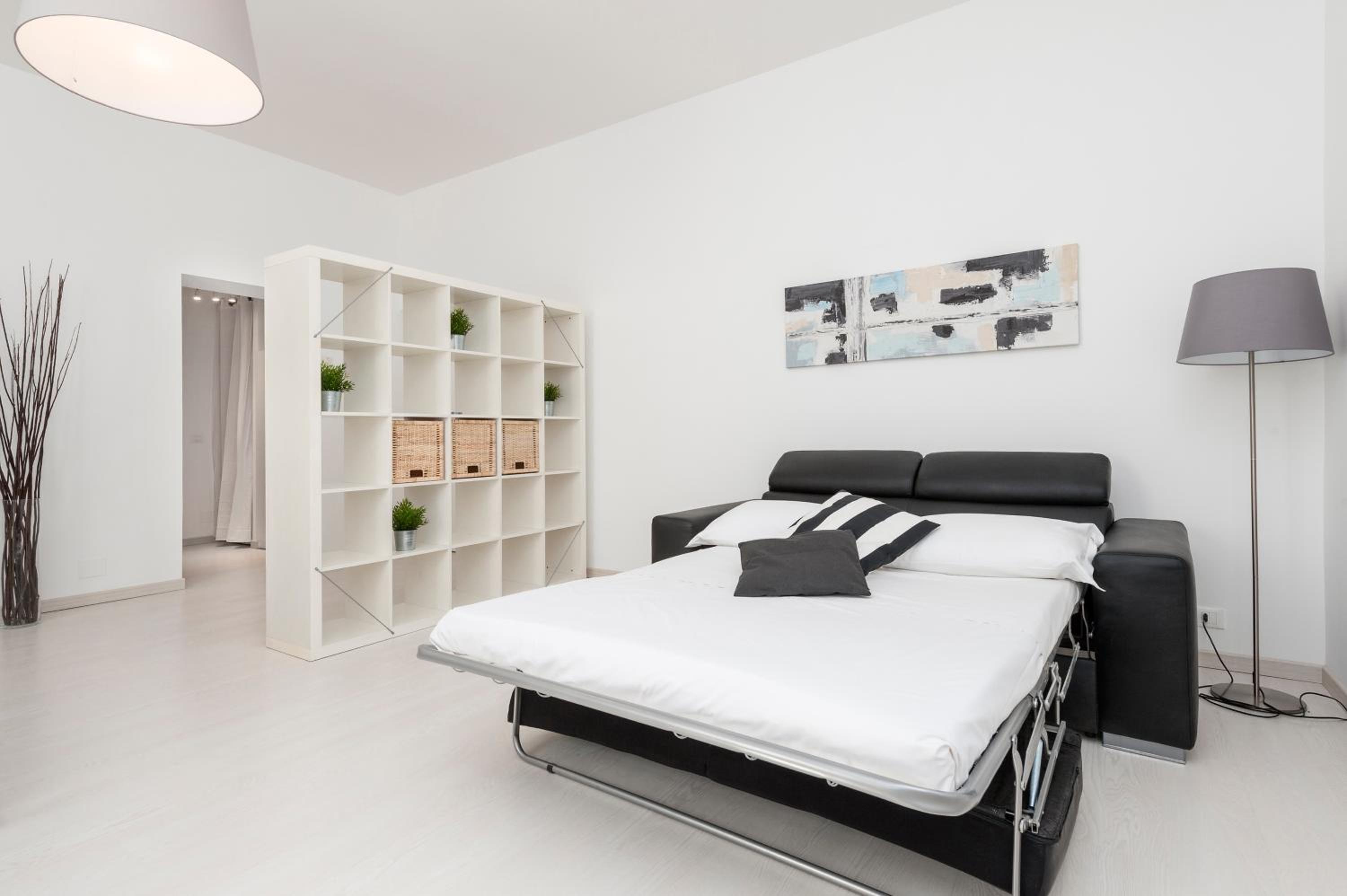 White Flat Termini