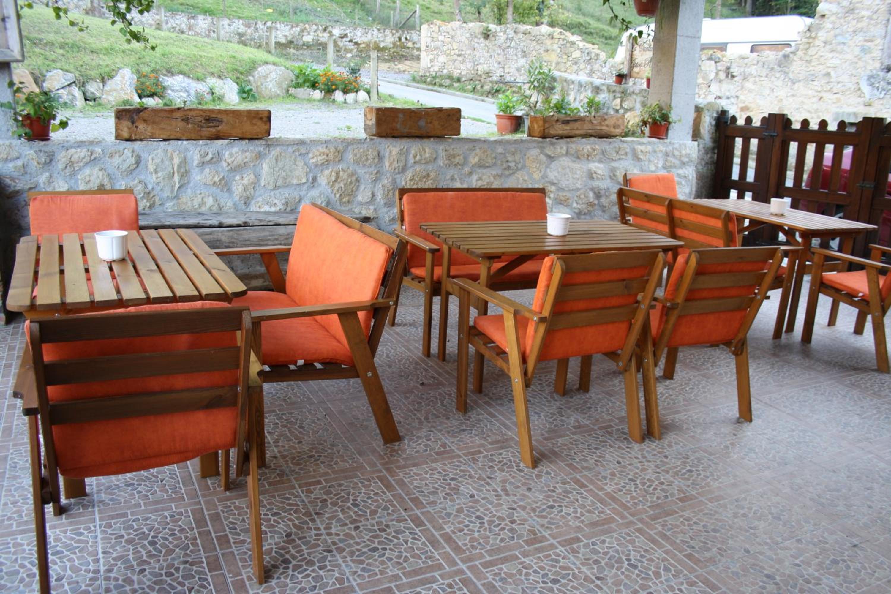 Apartamentos Rurales La Caviana