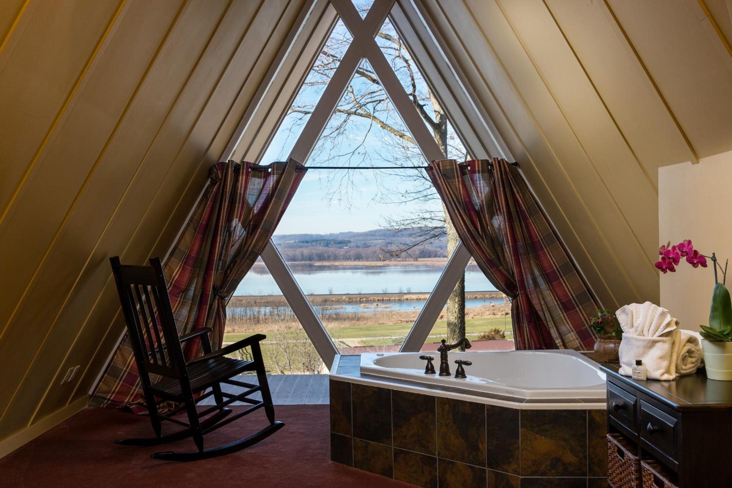 Galena Vacations - Goldmoor Inn  Resort - Property Image 12