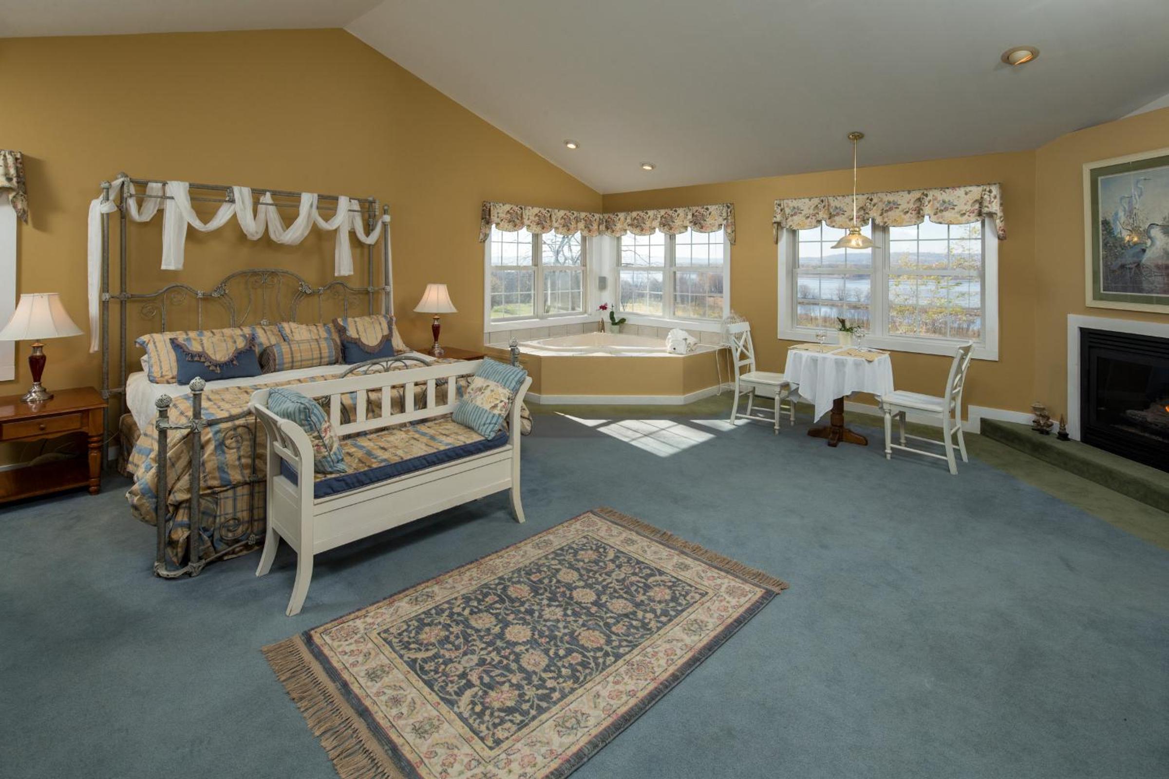 Galena Vacations - Goldmoor Inn  Resort - Property Image 8