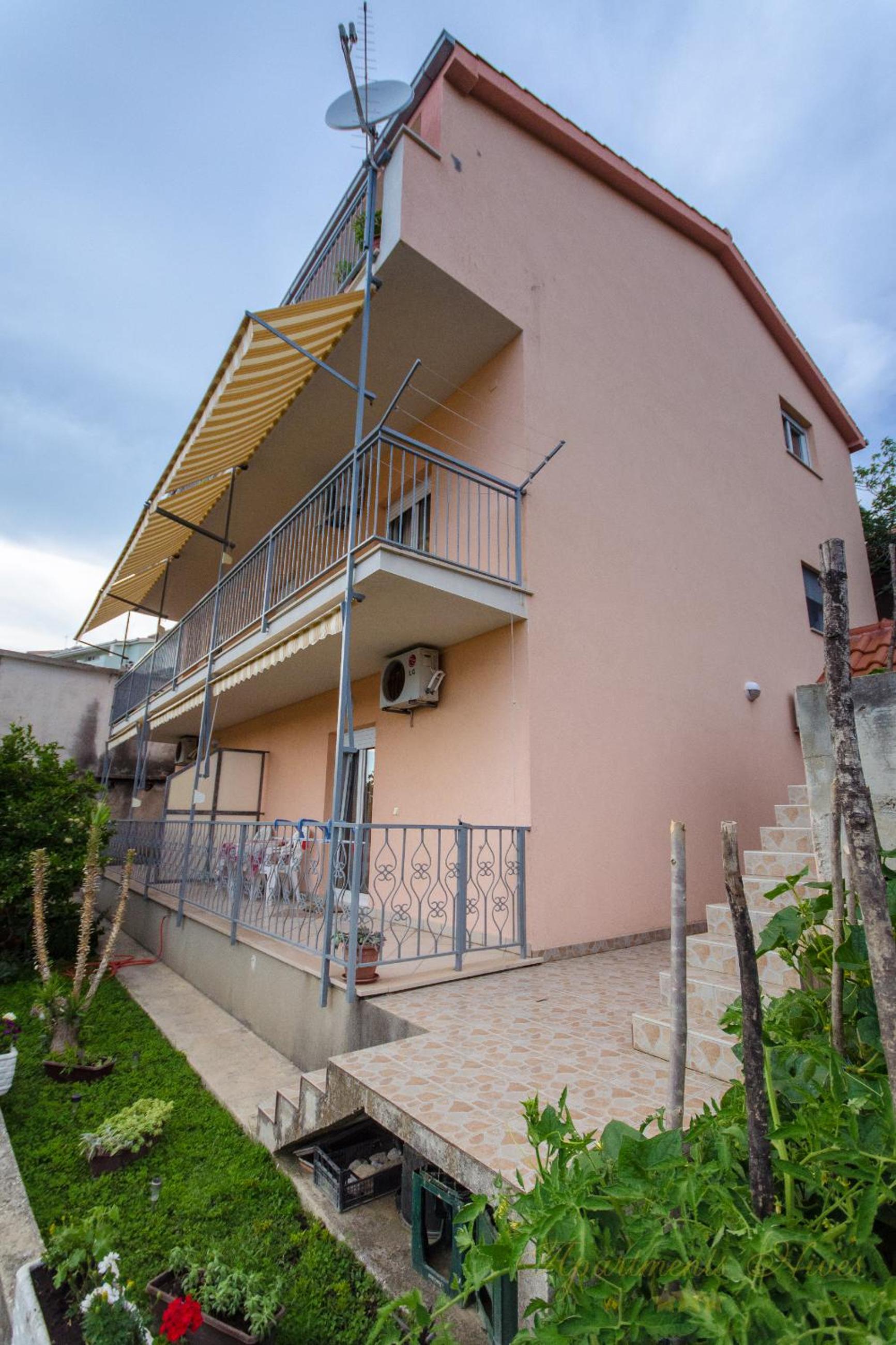 Apartments Nives Suhi Potok view 4