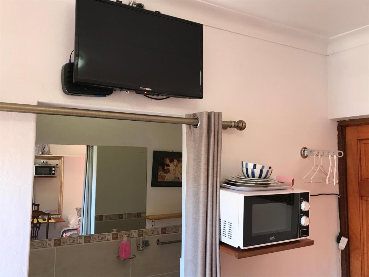 Blue Crane Guest House Bloemfontein view 4