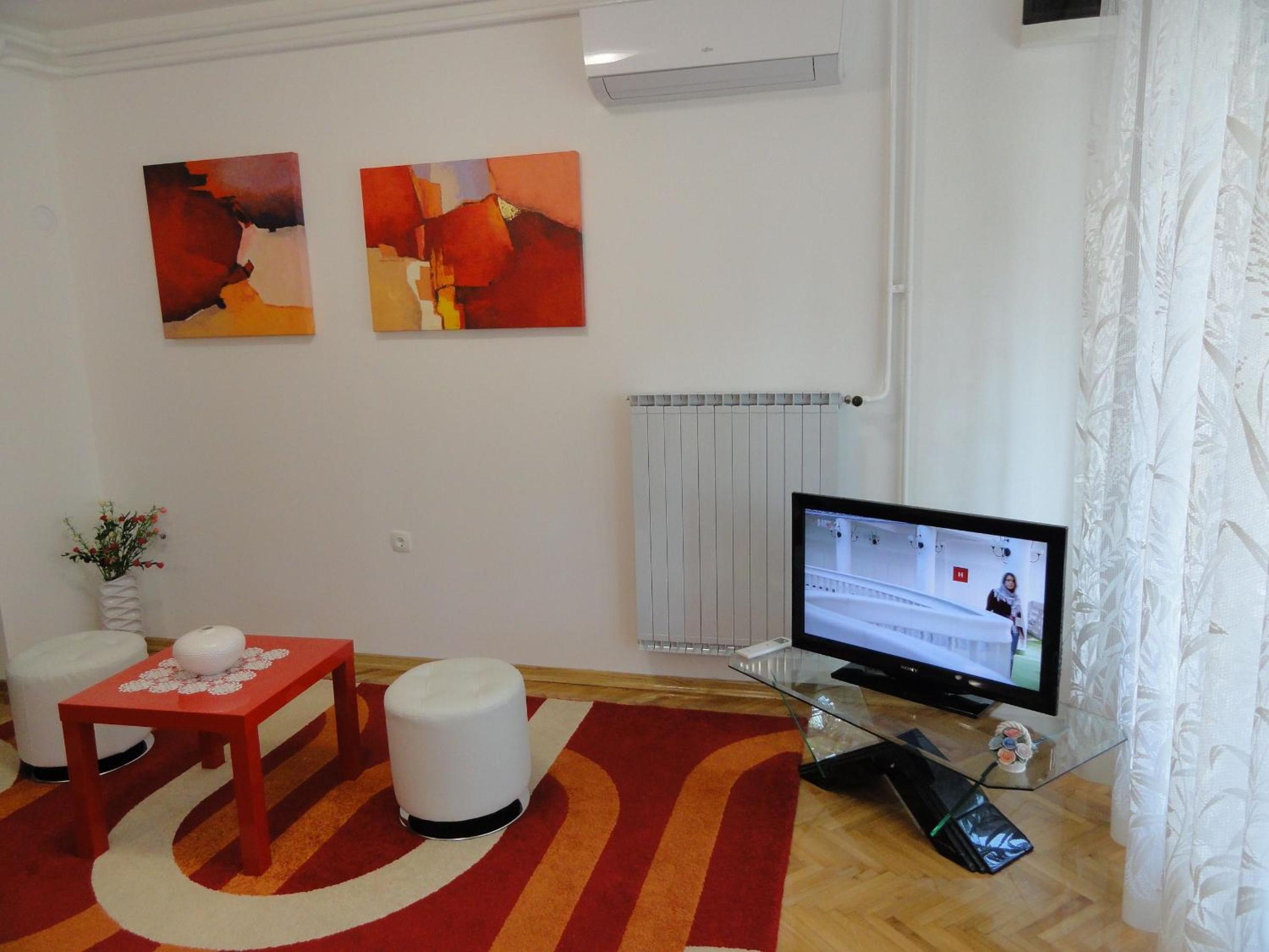 Dada Apartment