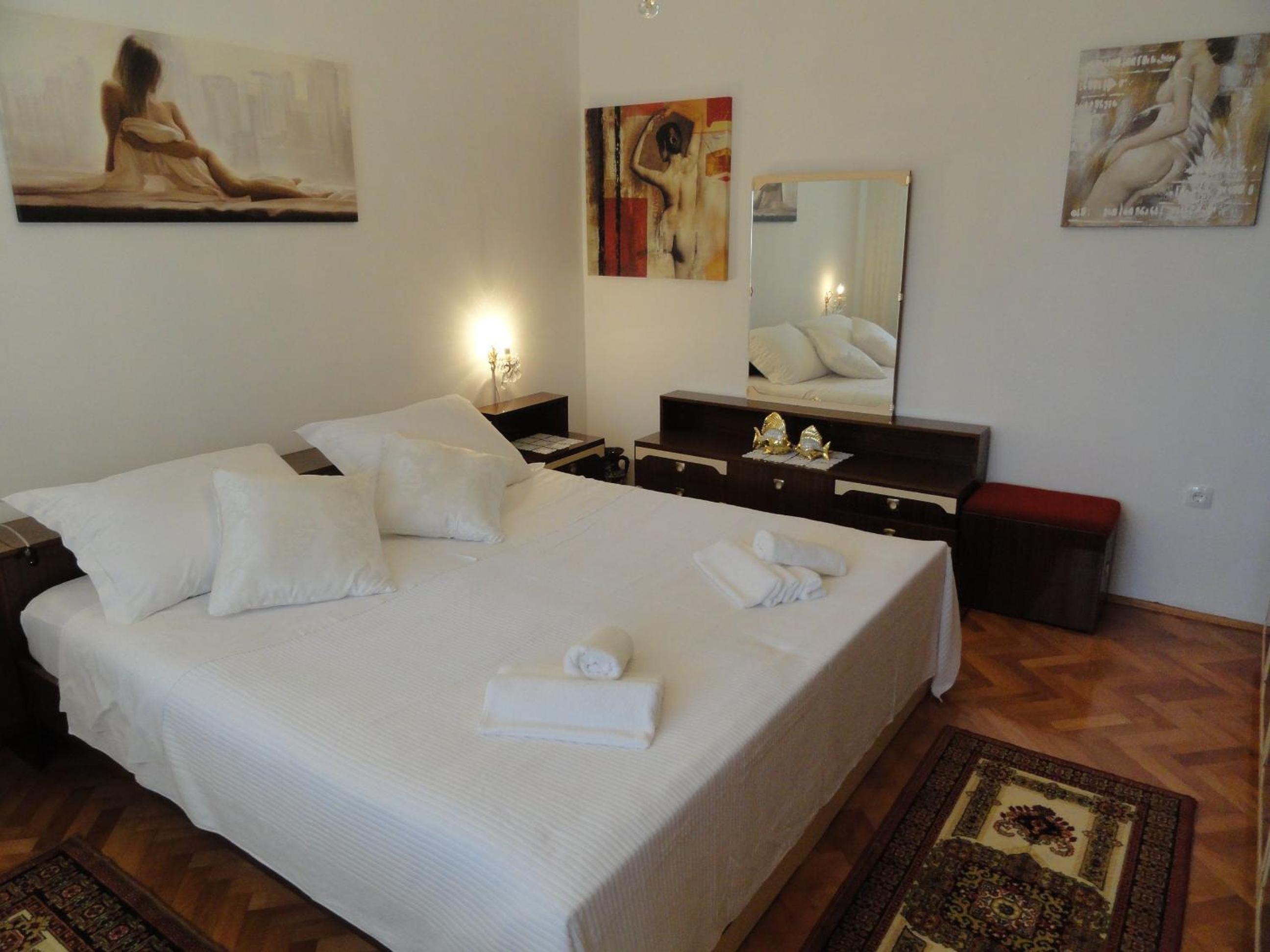 Dada Apartment