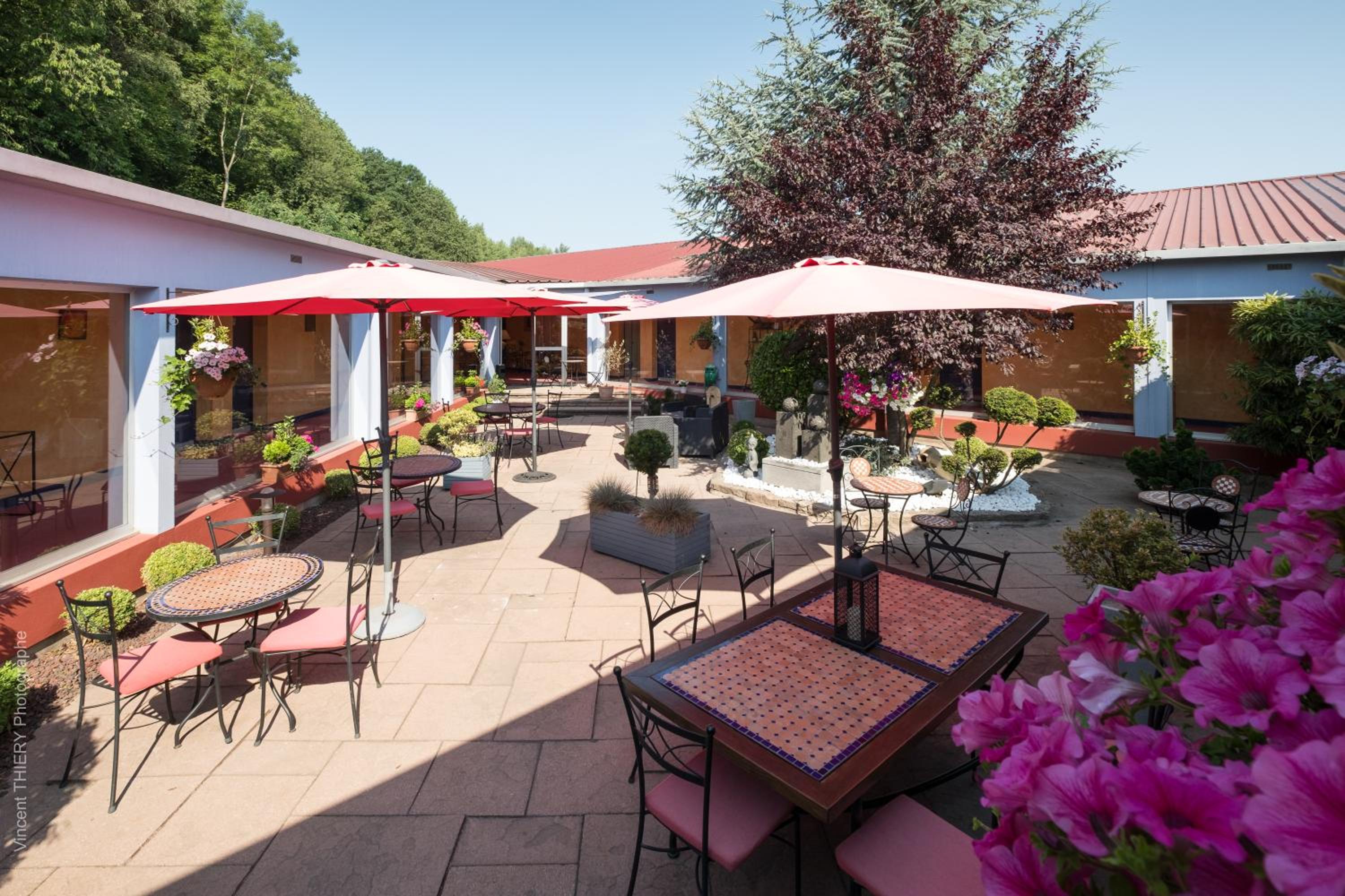 Epinal Vacations - Logis Hotel Atrium Epinal Golbey Chavelot - Property Image 1