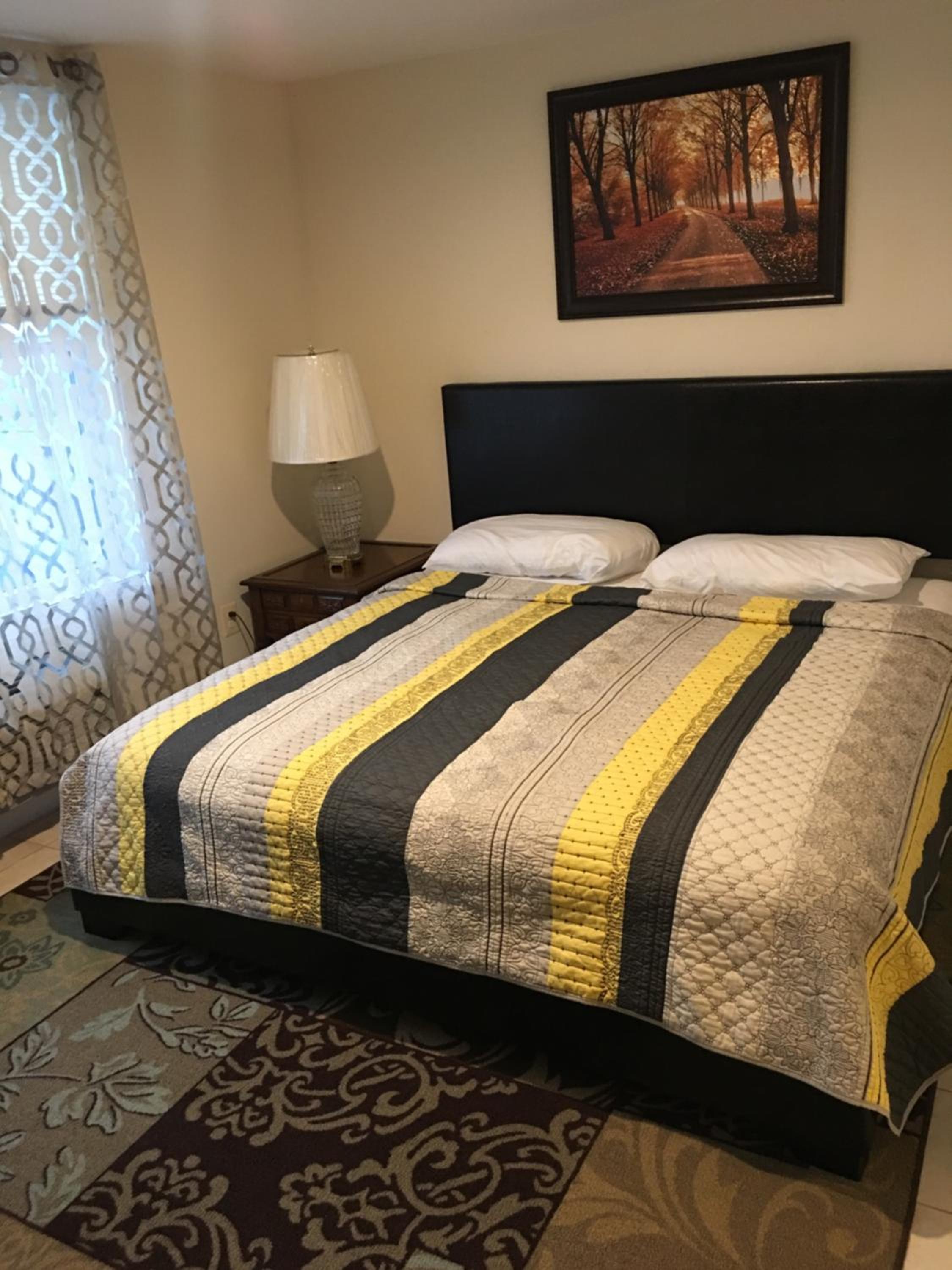 Misquamicut Beach Front Inn