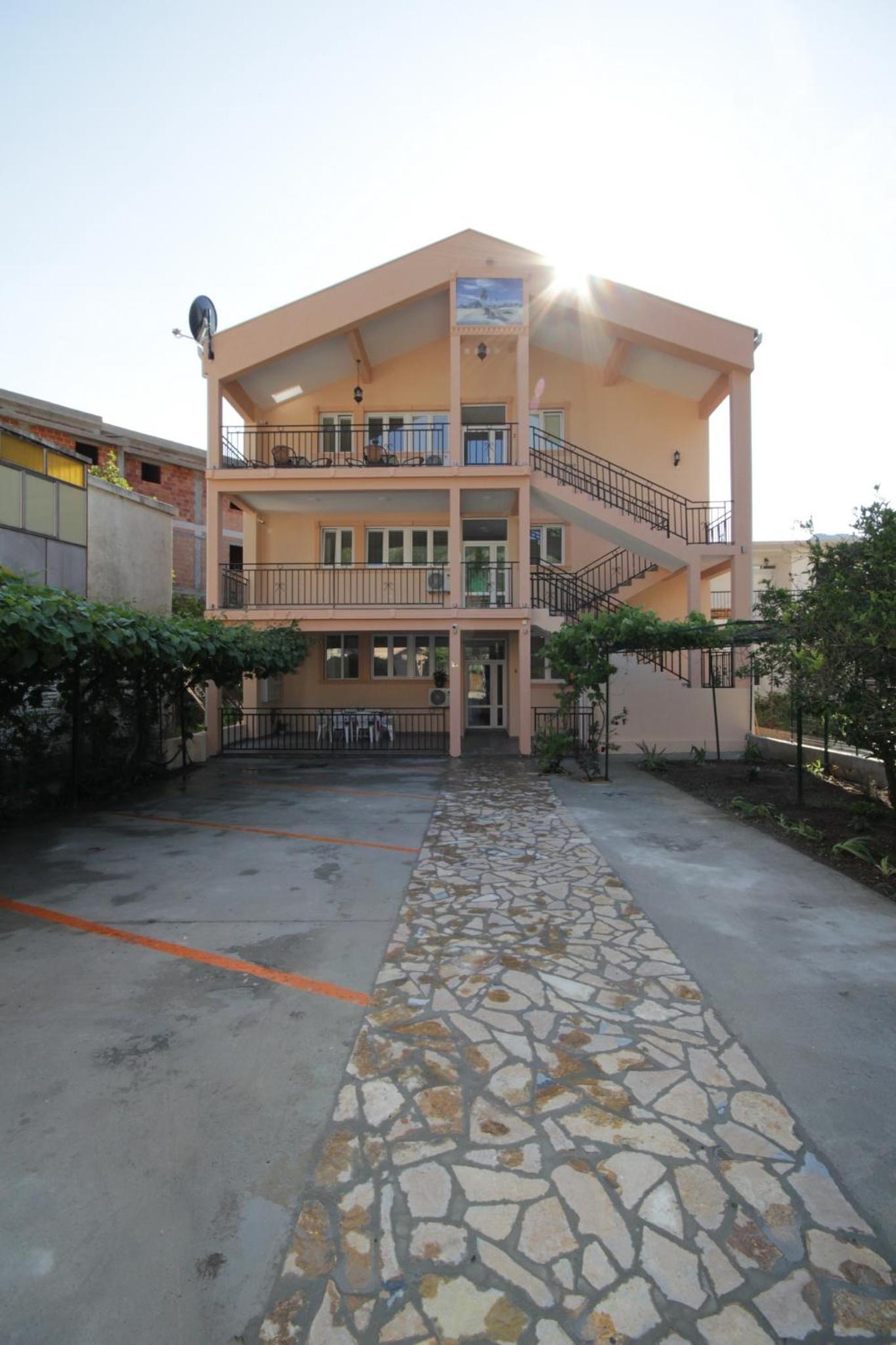 Photo 46