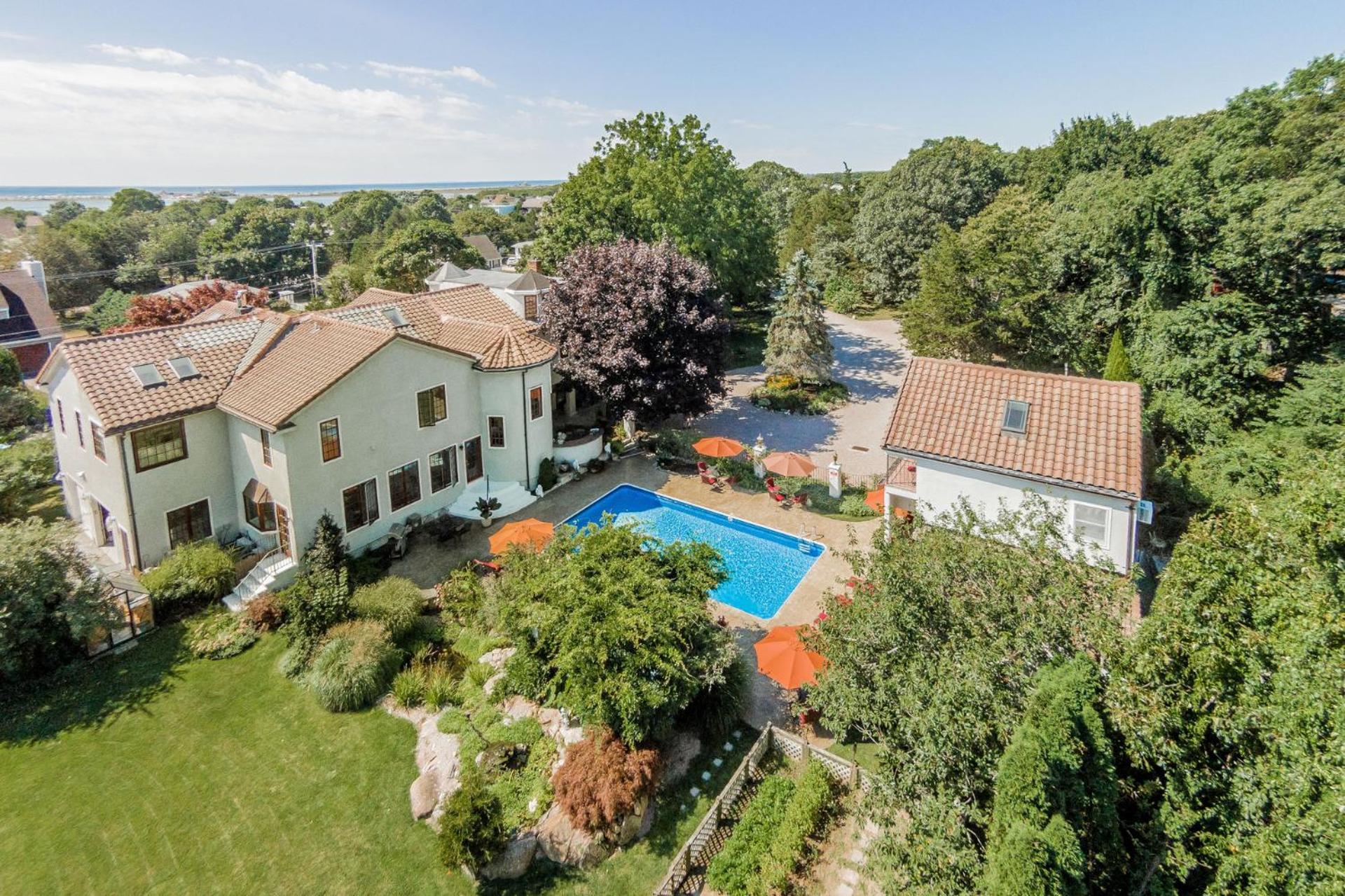 The Villa Bed and Breakfast