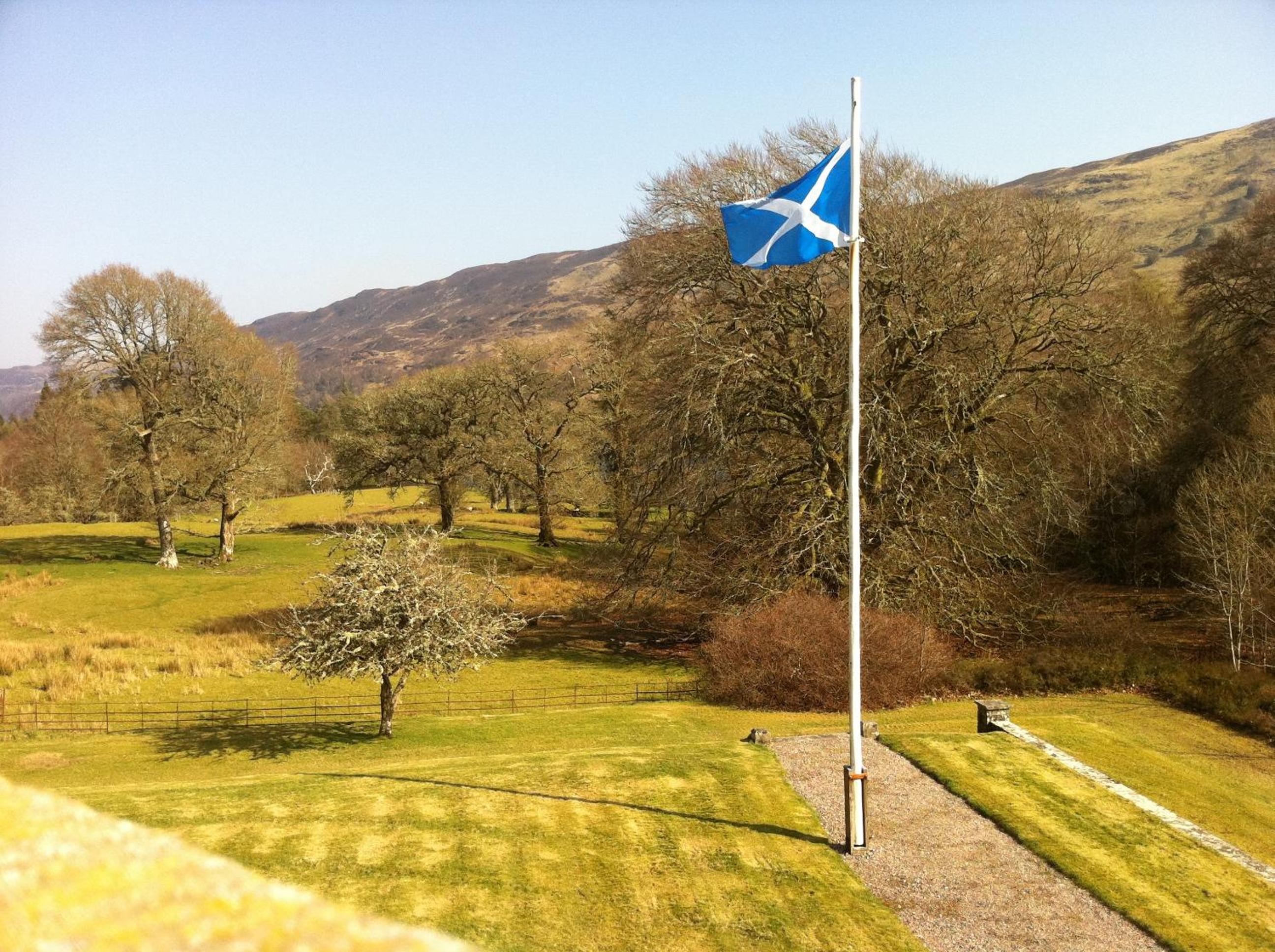 Glengarry Castle Hotel