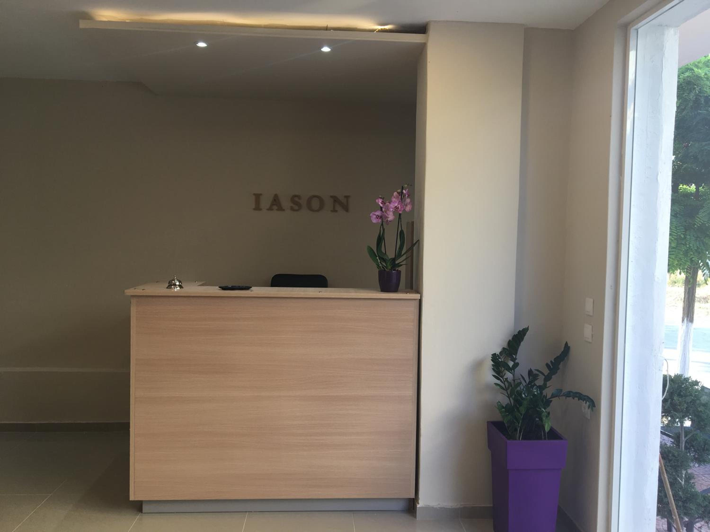 Iason Apartments