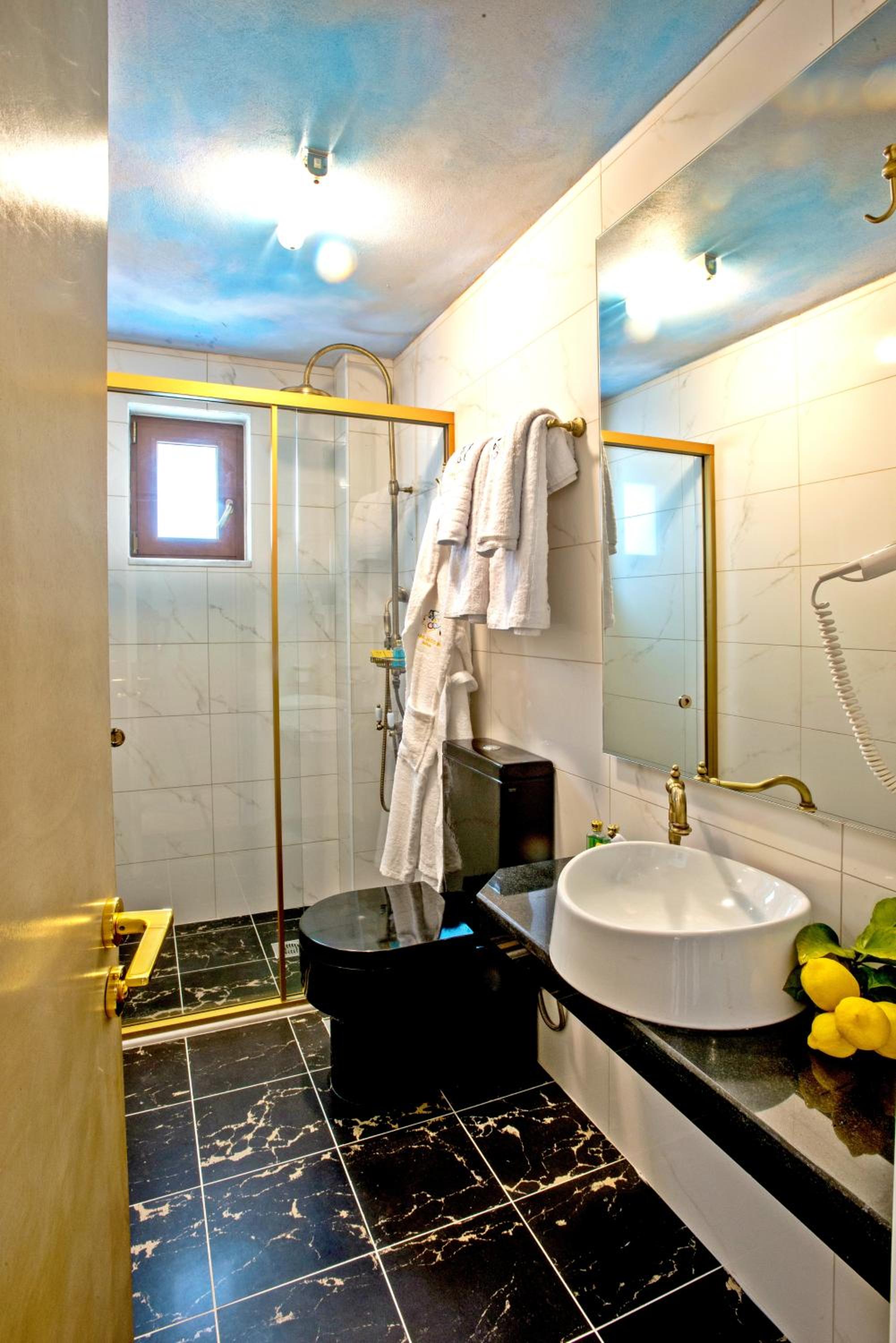 Leda Suites