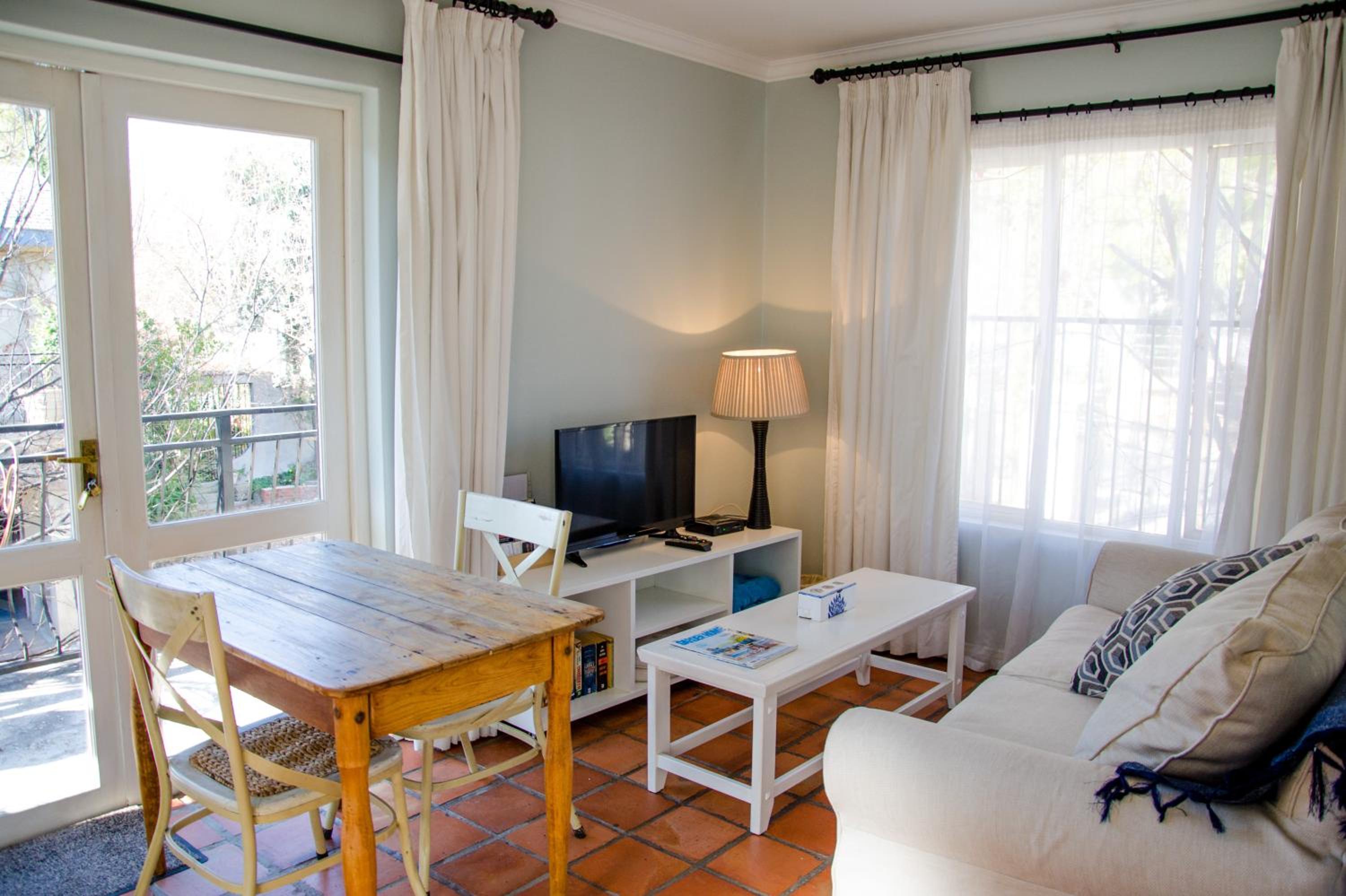 Shepherd's Corner Guest House - Tranquil Boutique Stay in Bryanston