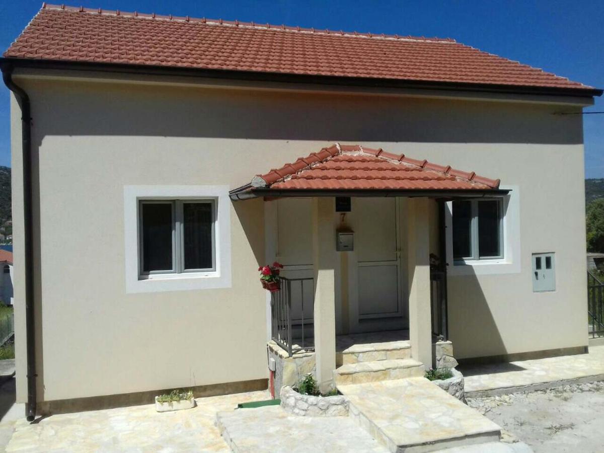 Apartmani Jadranka view 2
