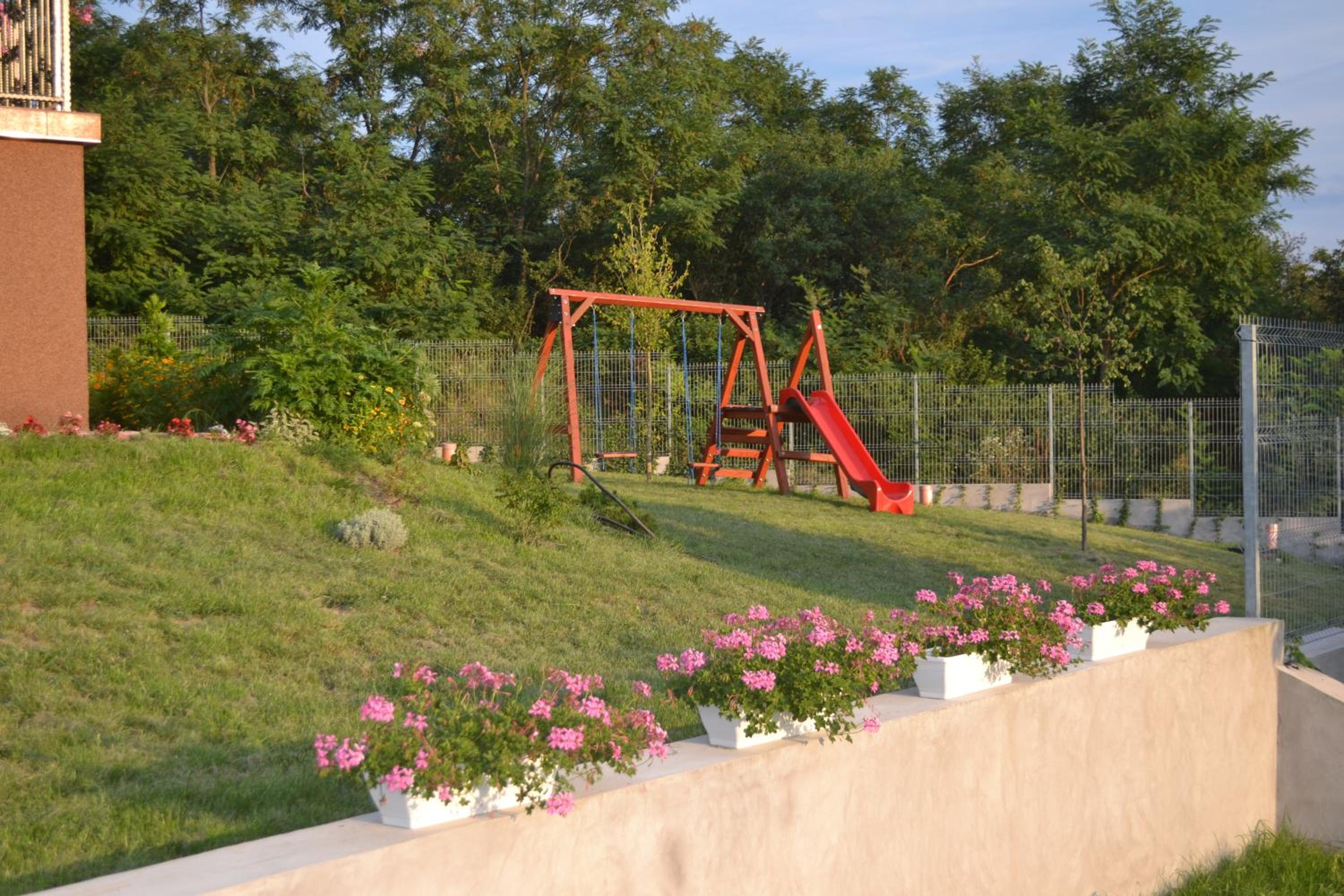 Photo 33